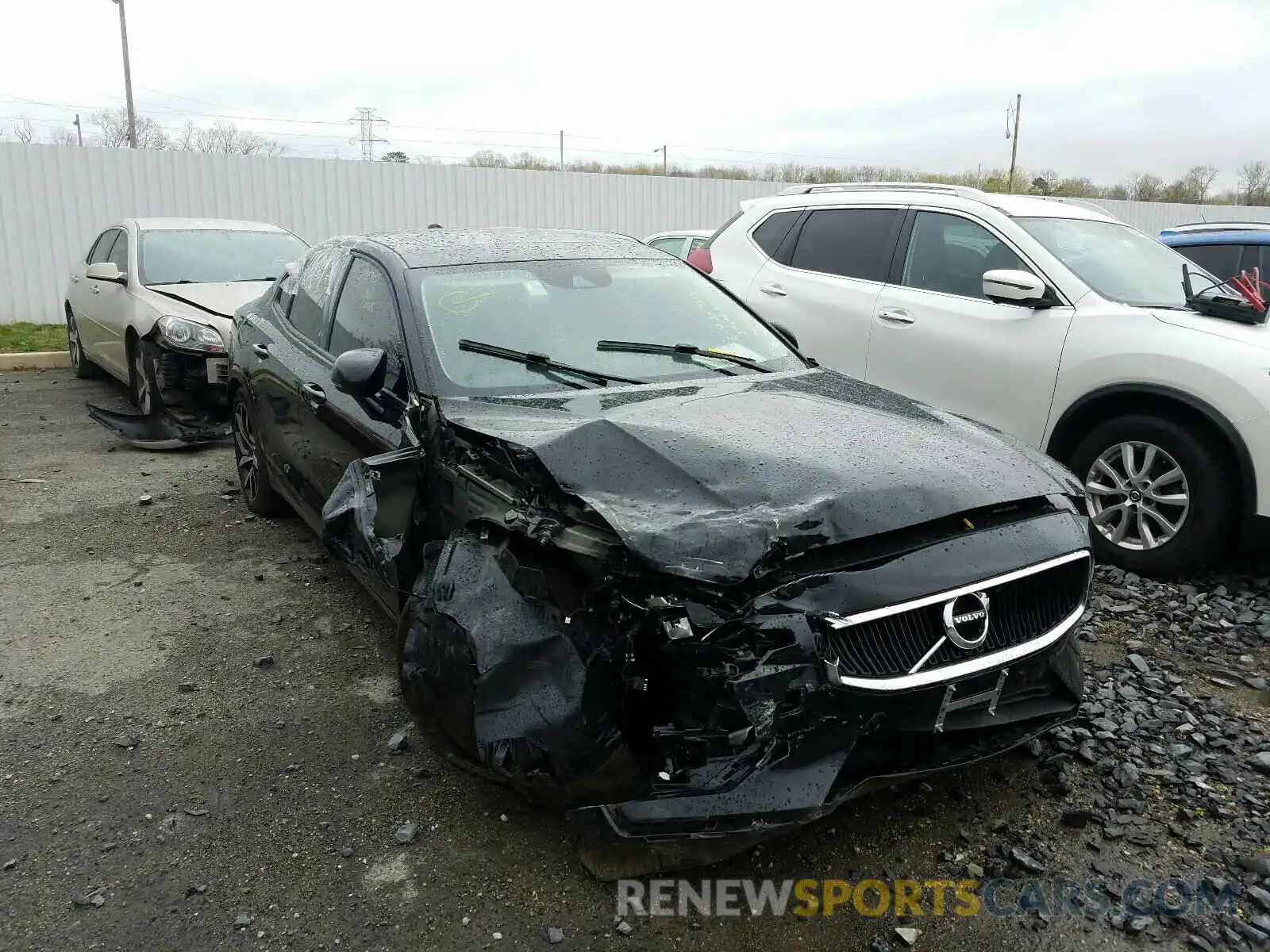 1 Photograph of a damaged car 7JRA22TK1LG072863 VOLVO S60 2020