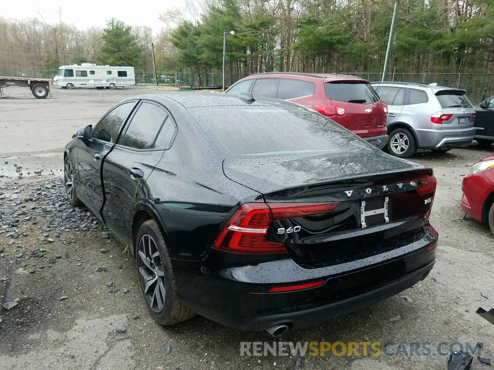 3 Photograph of a damaged car 7JRA22TK1LG072863 VOLVO S60 2020