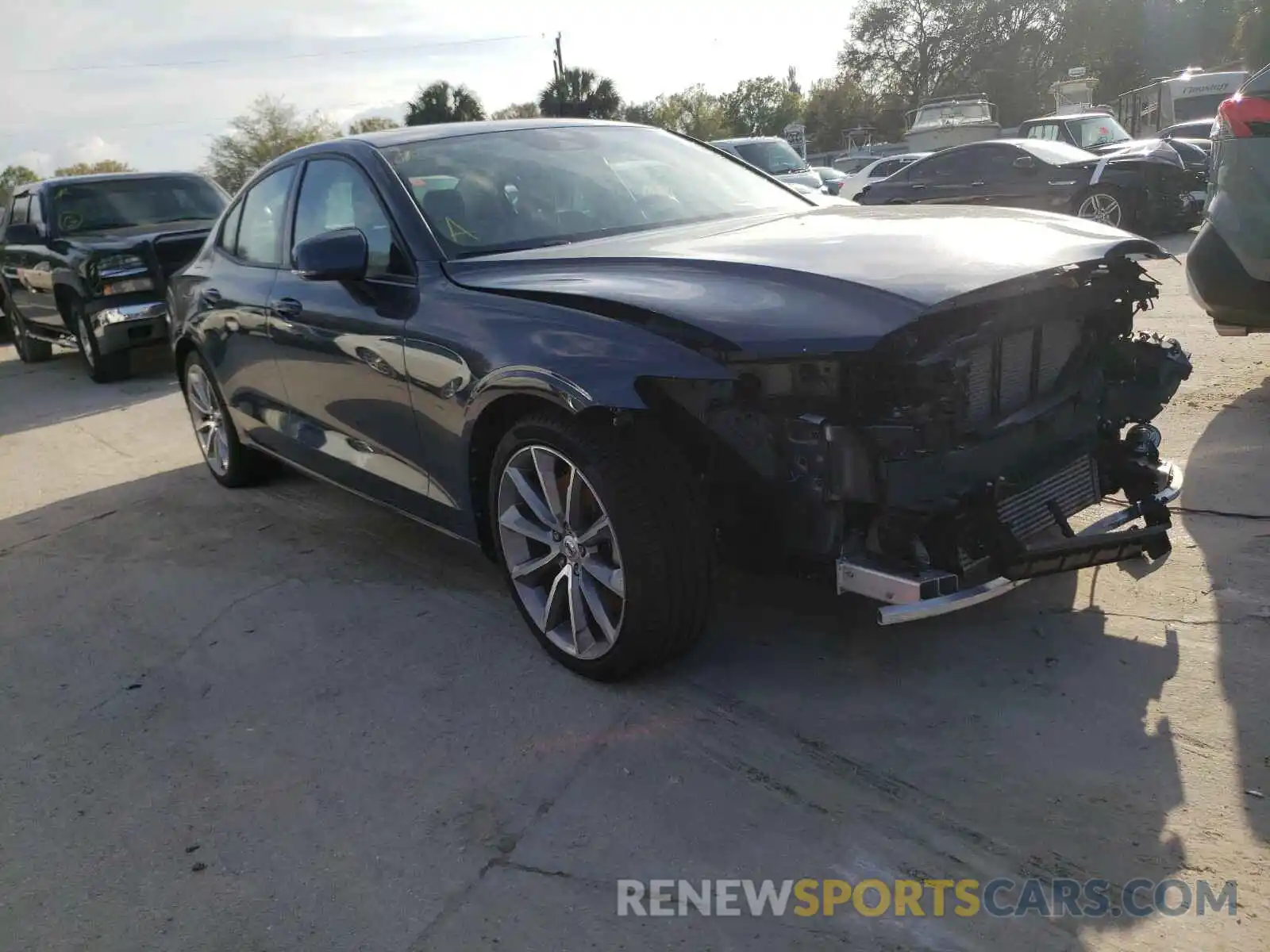 1 Photograph of a damaged car 7JRA22TK2LG039953 VOLVO S60 2020