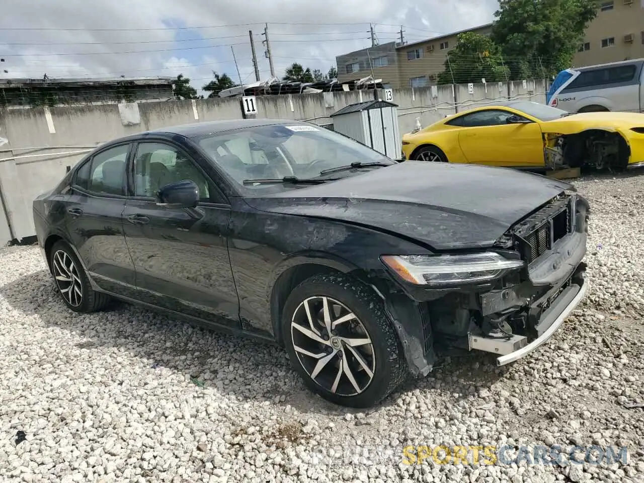 4 Photograph of a damaged car 7JRA22TK2LG063928 VOLVO S60 2020