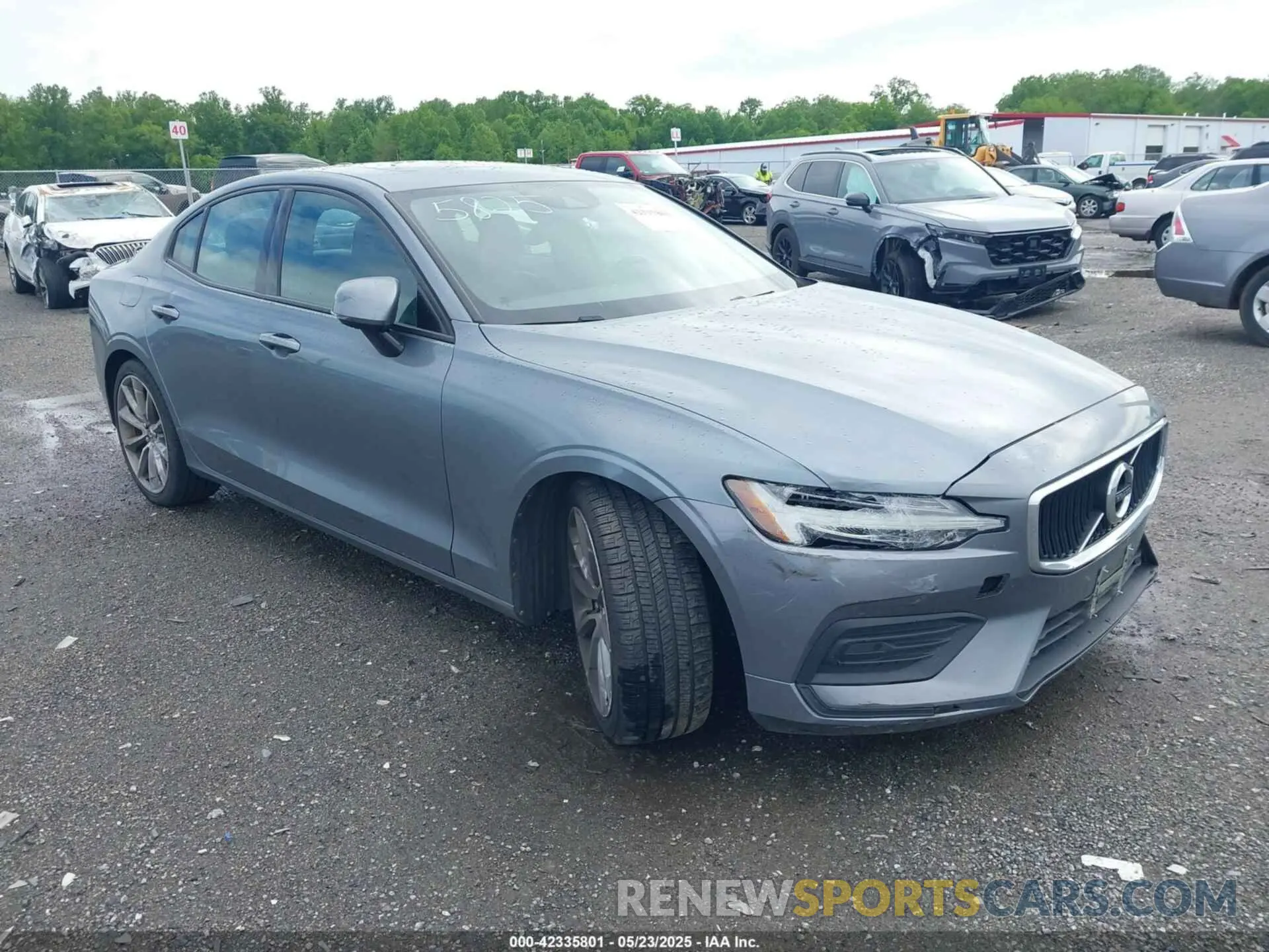 1 Photograph of a damaged car 7JRA22TK2LG065825 VOLVO S60 2020
