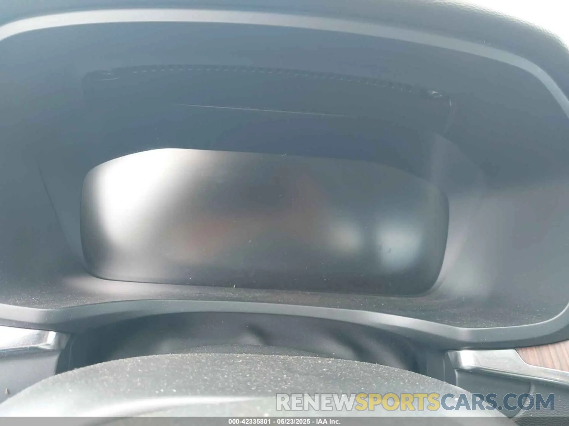 7 Photograph of a damaged car 7JRA22TK2LG065825 VOLVO S60 2020
