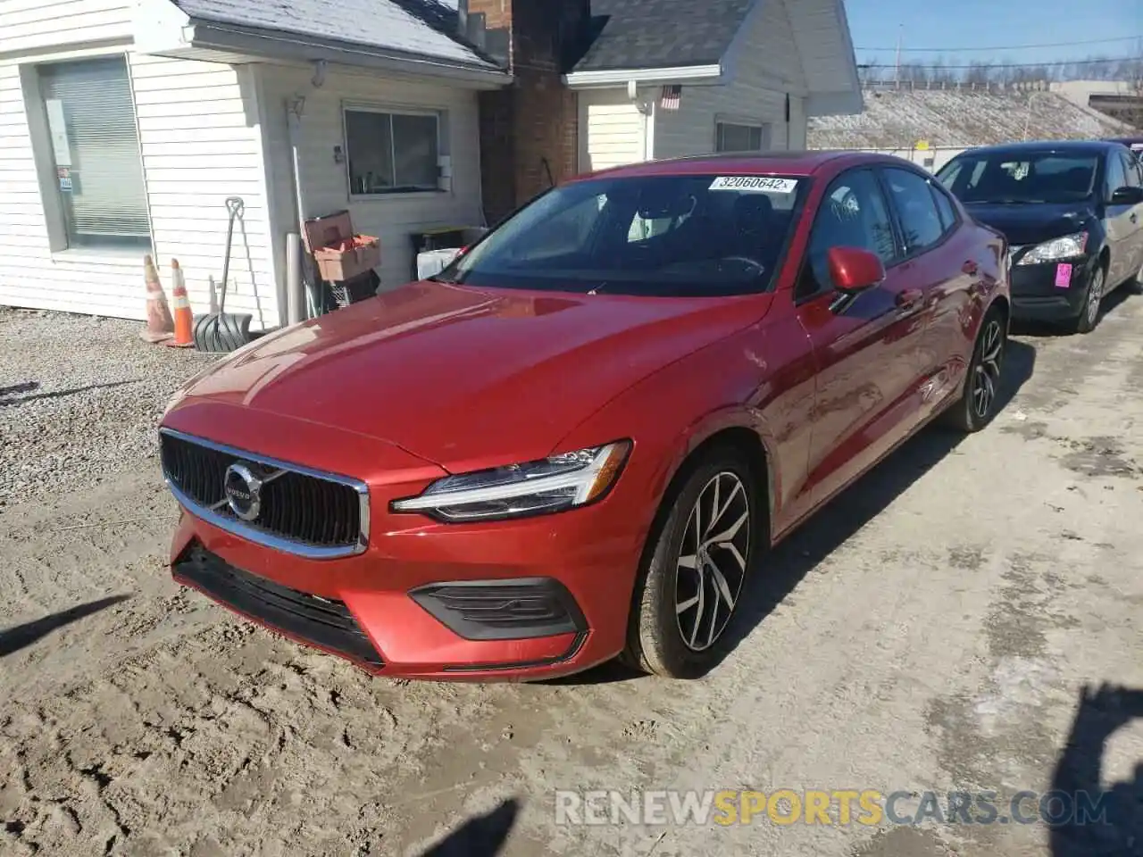 2 Photograph of a damaged car 7JRA22TK2LG066375 VOLVO S60 2020