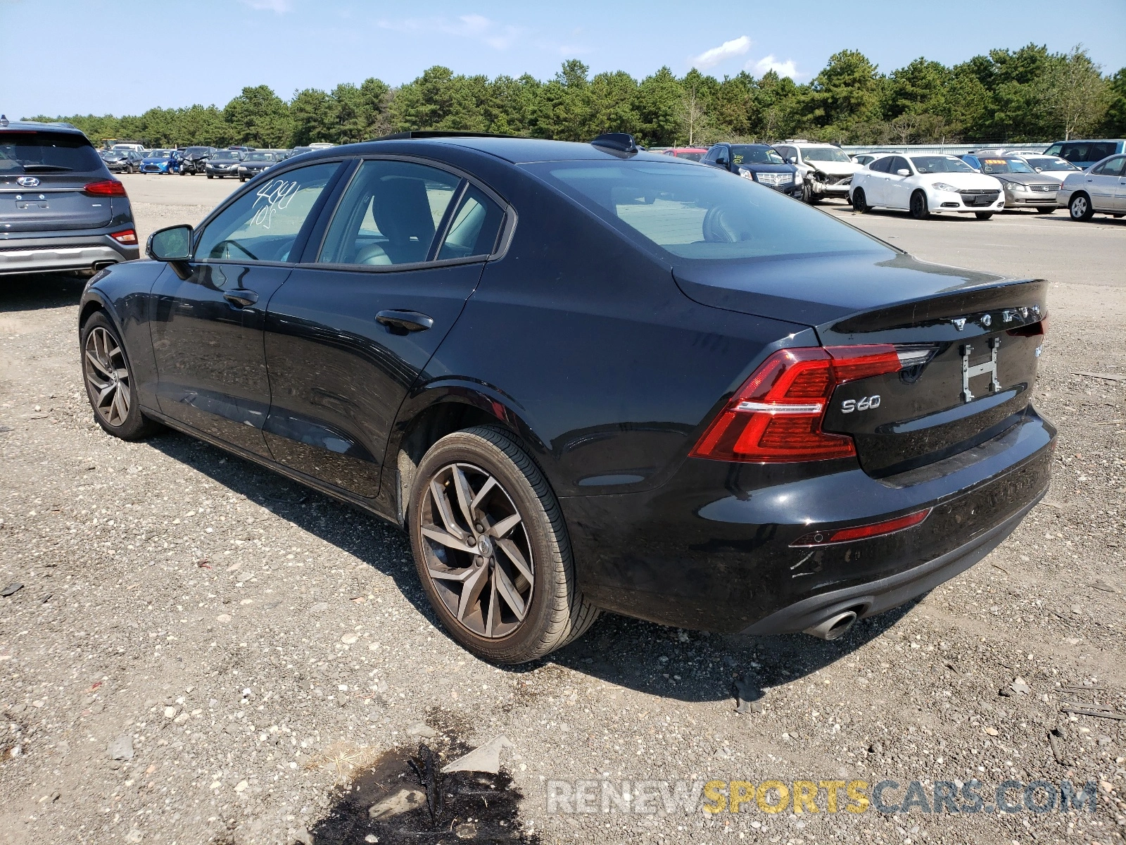 3 Photograph of a damaged car 7JRA22TK2LG071611 VOLVO S60 2020