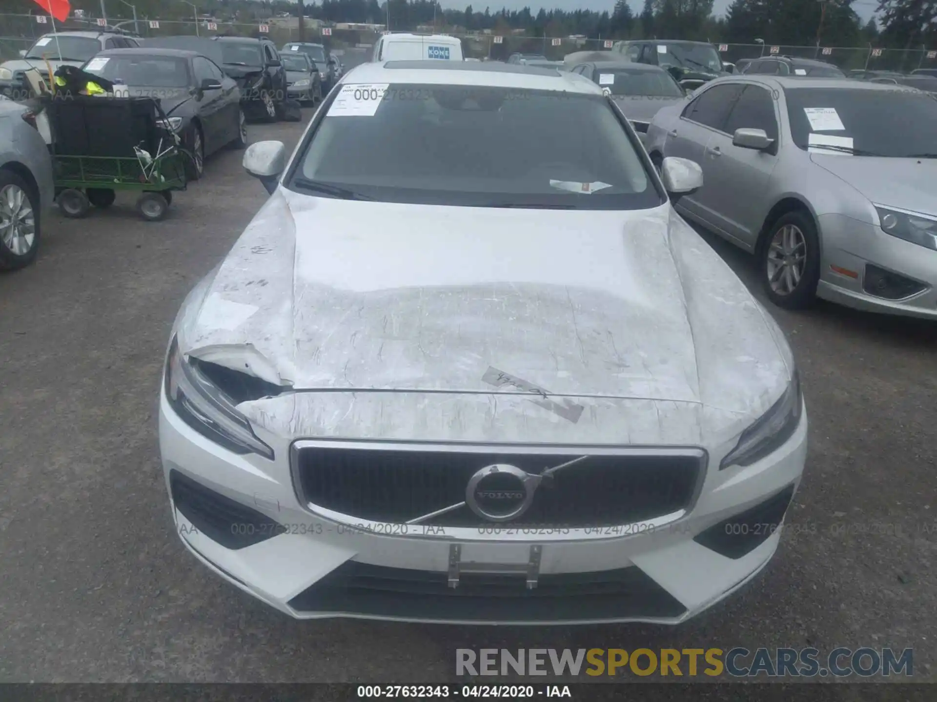 6 Photograph of a damaged car 7JRA22TK3LG033773 VOLVO S60 2020