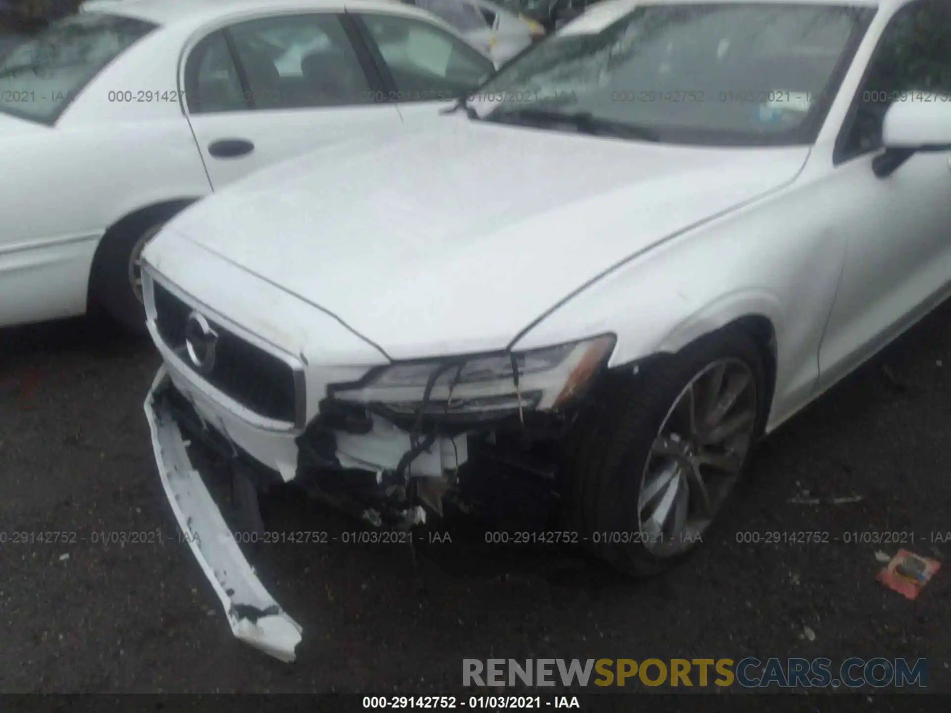 6 Photograph of a damaged car 7JRA22TK3LG039606 VOLVO S60 2020