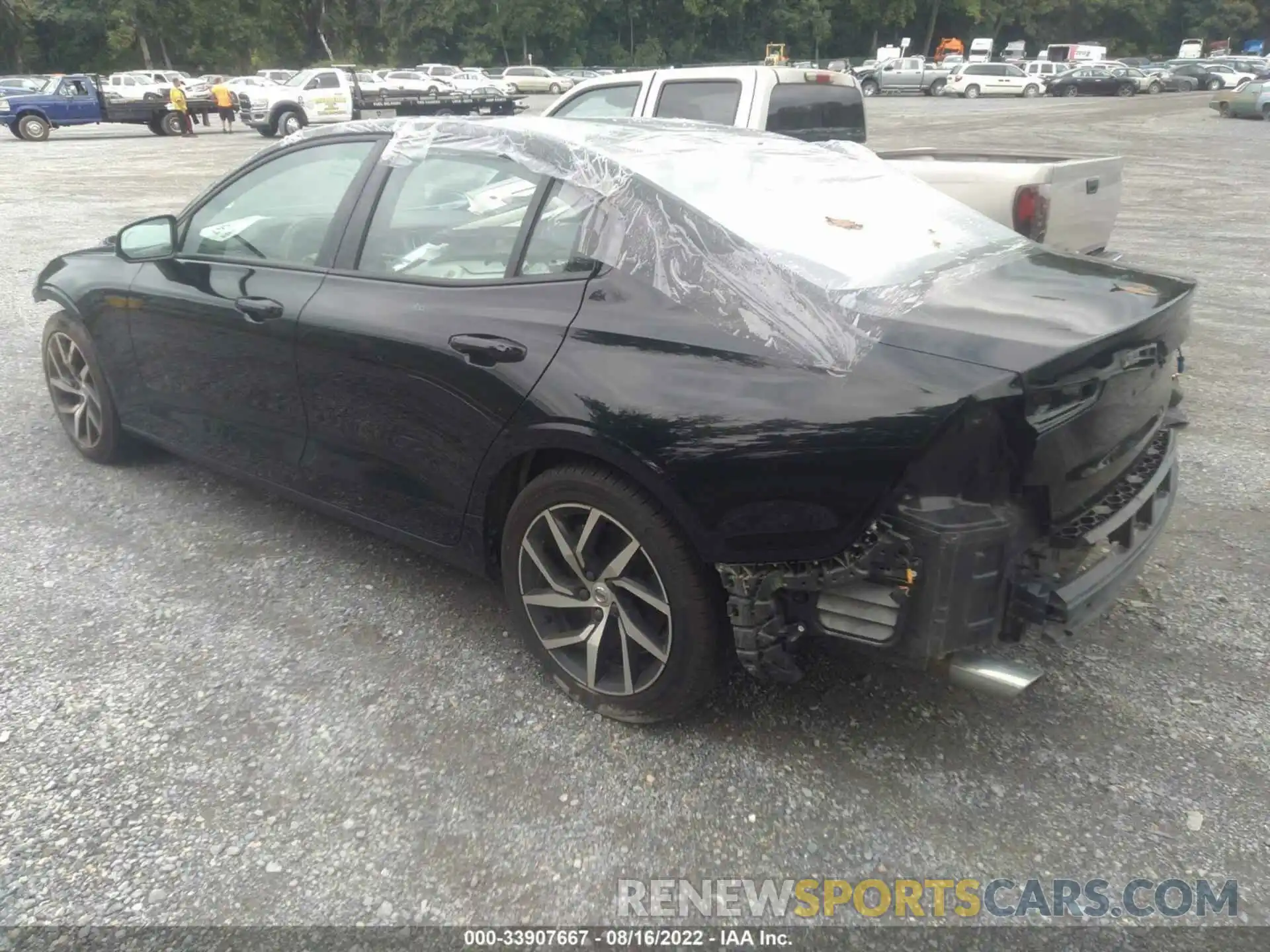 3 Photograph of a damaged car 7JRA22TK3LG057250 VOLVO S60 2020