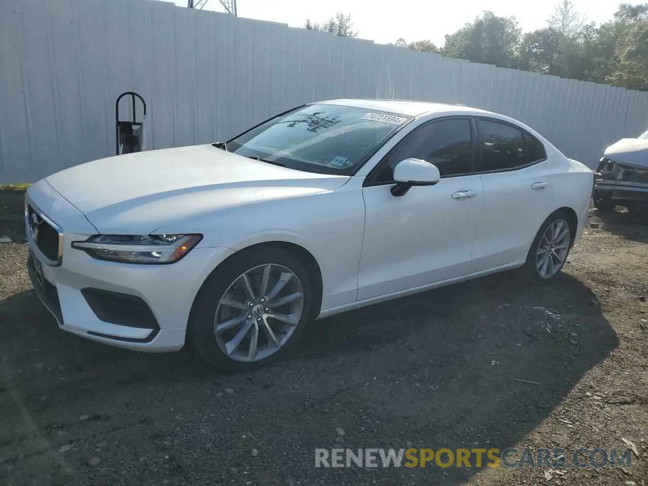 1 Photograph of a damaged car 7JRA22TK4LG065924 VOLVO S60 2020
