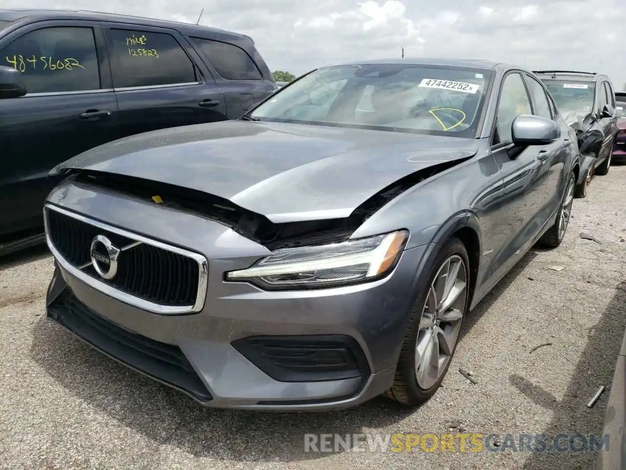 2 Photograph of a damaged car 7JRA22TK5LG039137 VOLVO S60 2020