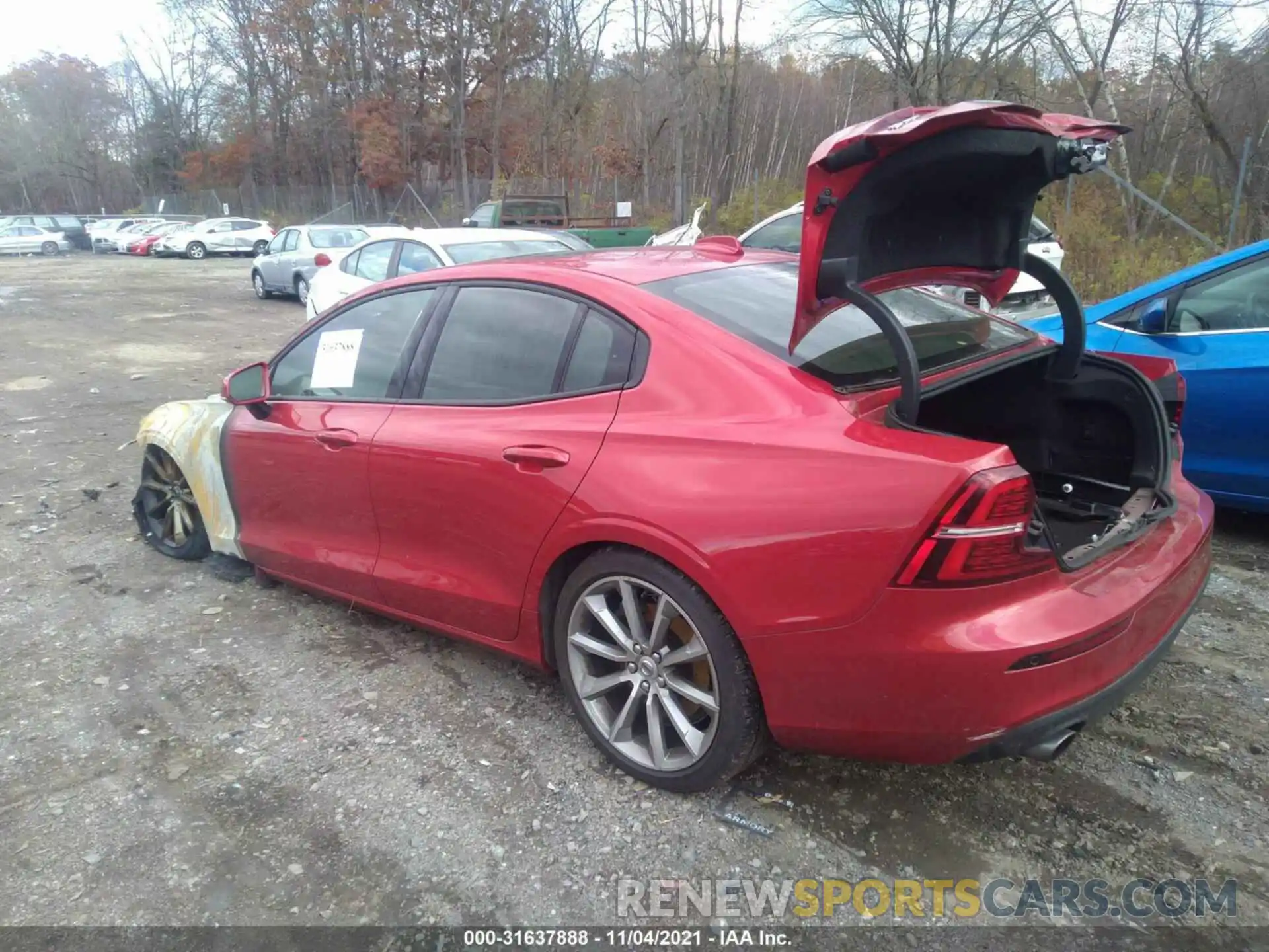 3 Photograph of a damaged car 7JRA22TK5LG048680 VOLVO S60 2020