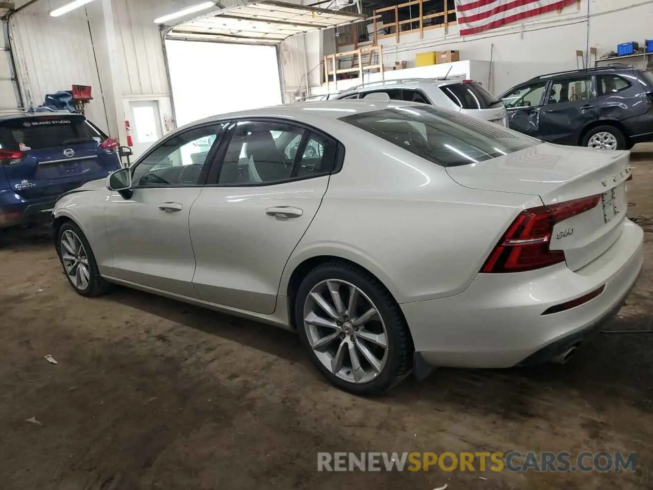2 Photograph of a damaged car 7JRA22TK5LG066970 VOLVO S60 2020