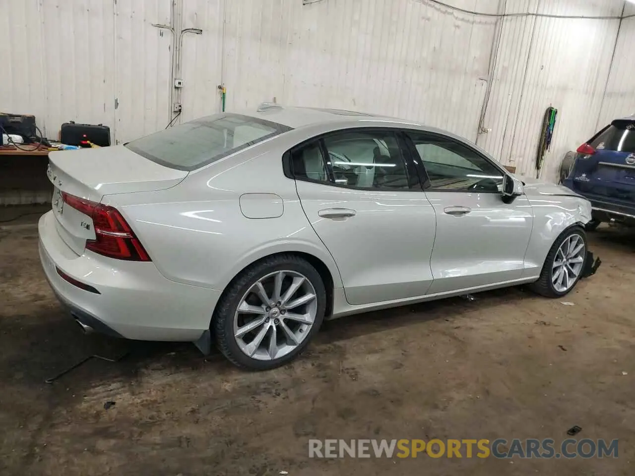 3 Photograph of a damaged car 7JRA22TK5LG066970 VOLVO S60 2020