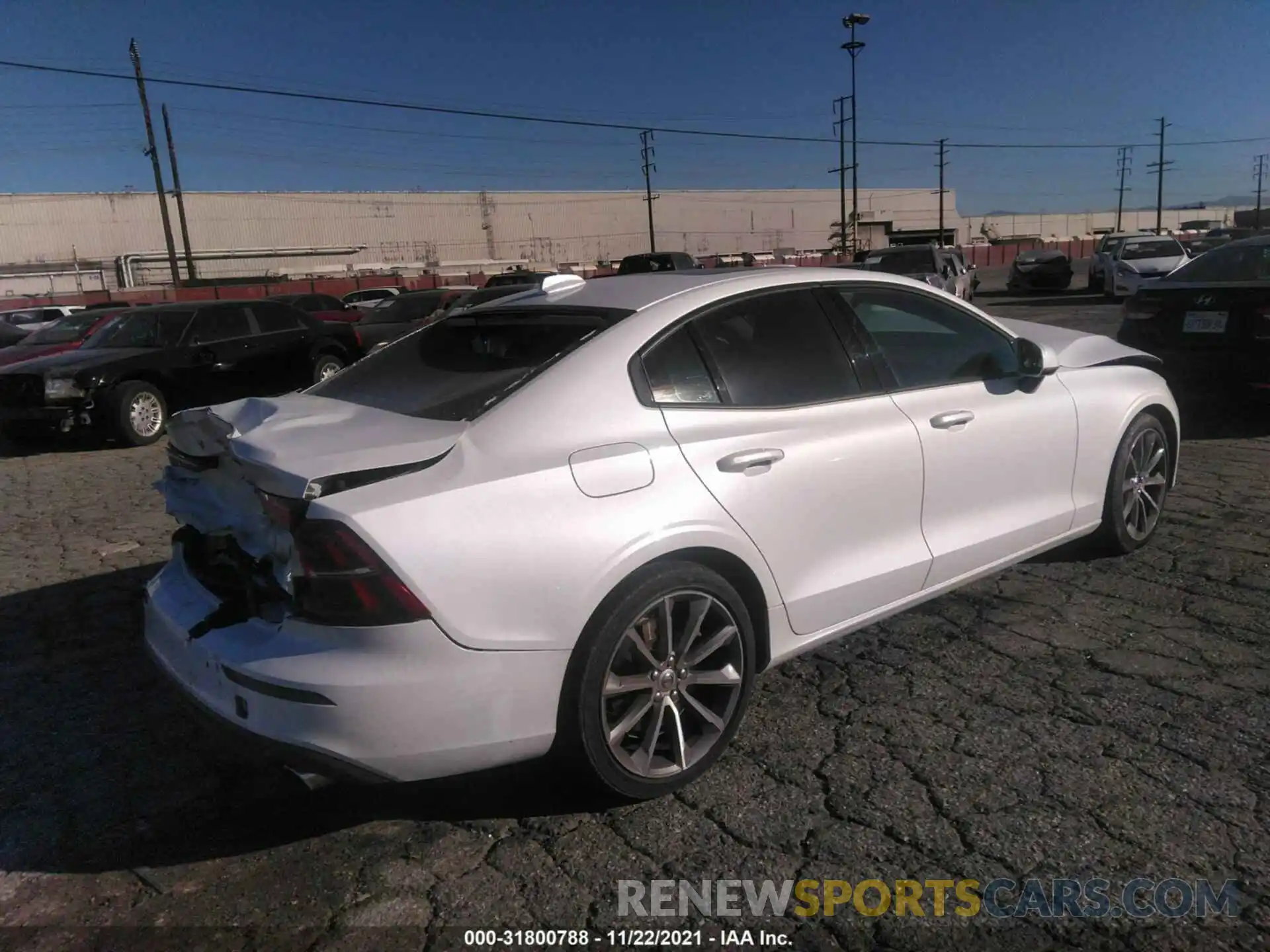 4 Photograph of a damaged car 7JRA22TK6LG031743 VOLVO S60 2020