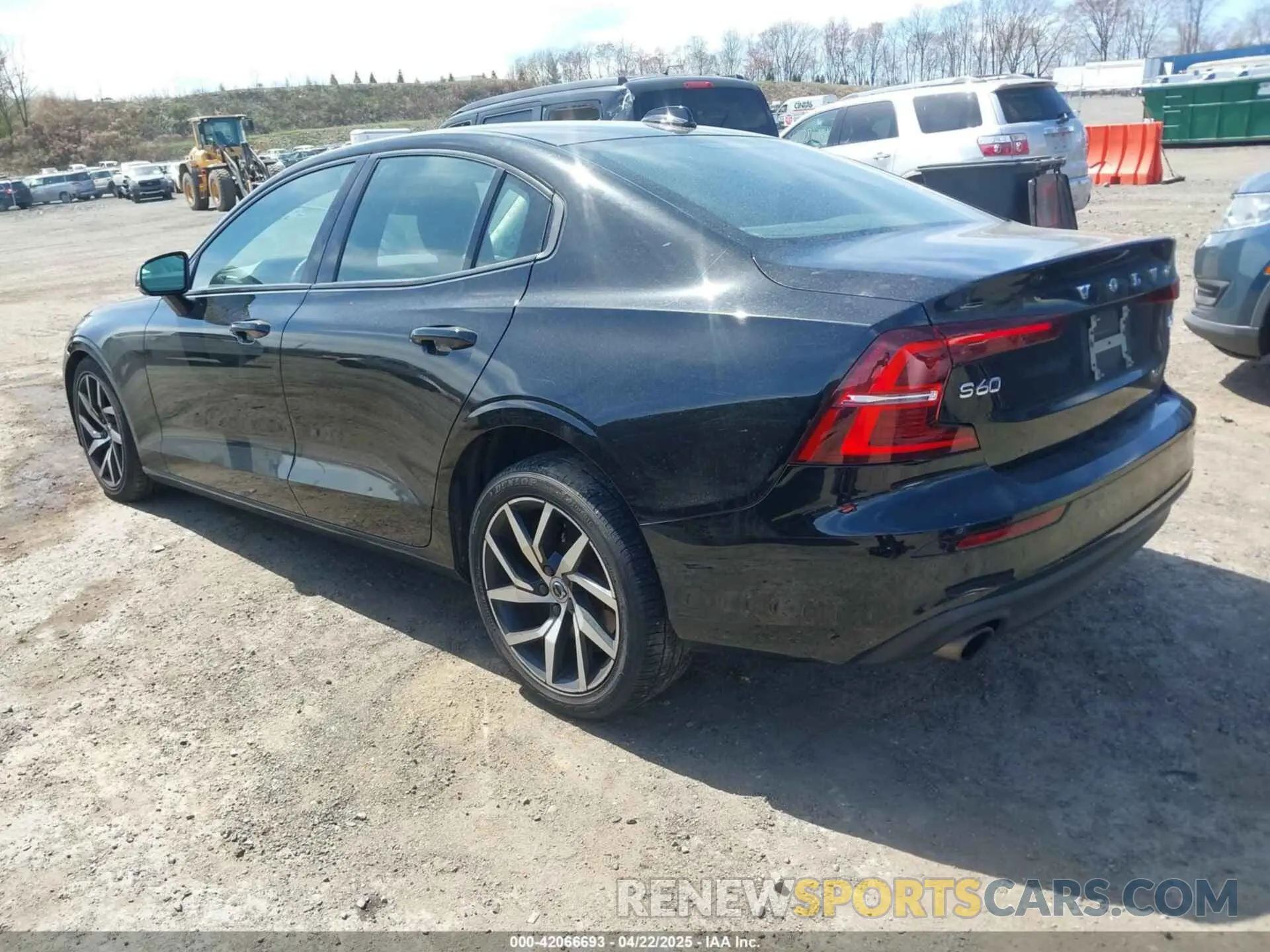 3 Photograph of a damaged car 7JRA22TK6LG057386 VOLVO S60 2020