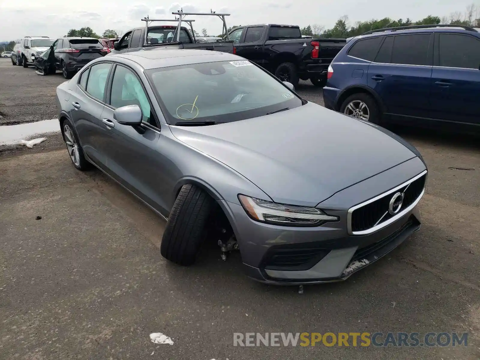 1 Photograph of a damaged car 7JRA22TK8LG041755 VOLVO S60 2020