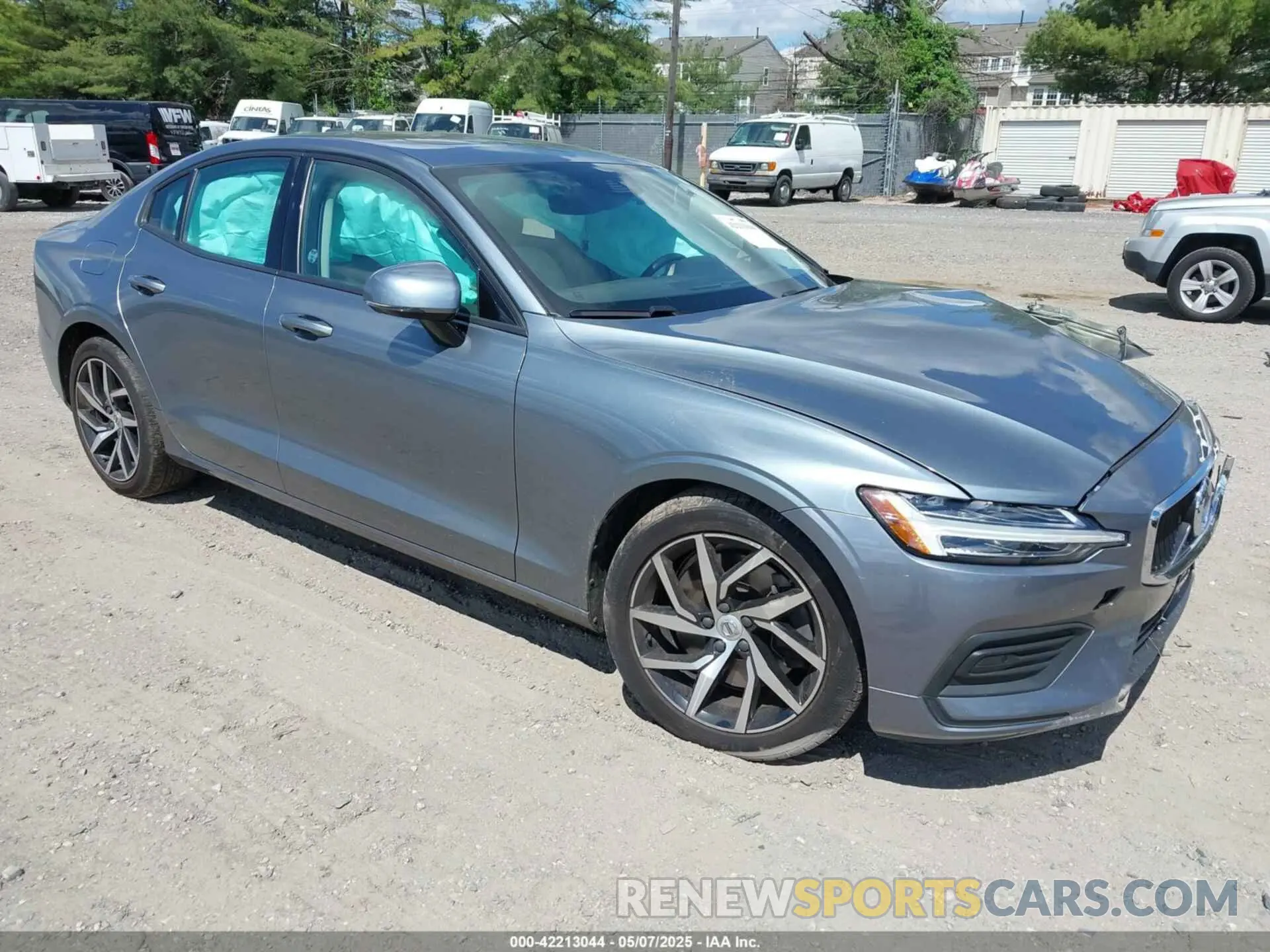 1 Photograph of a damaged car 7JRA22TK8LG063920 VOLVO S60 2020