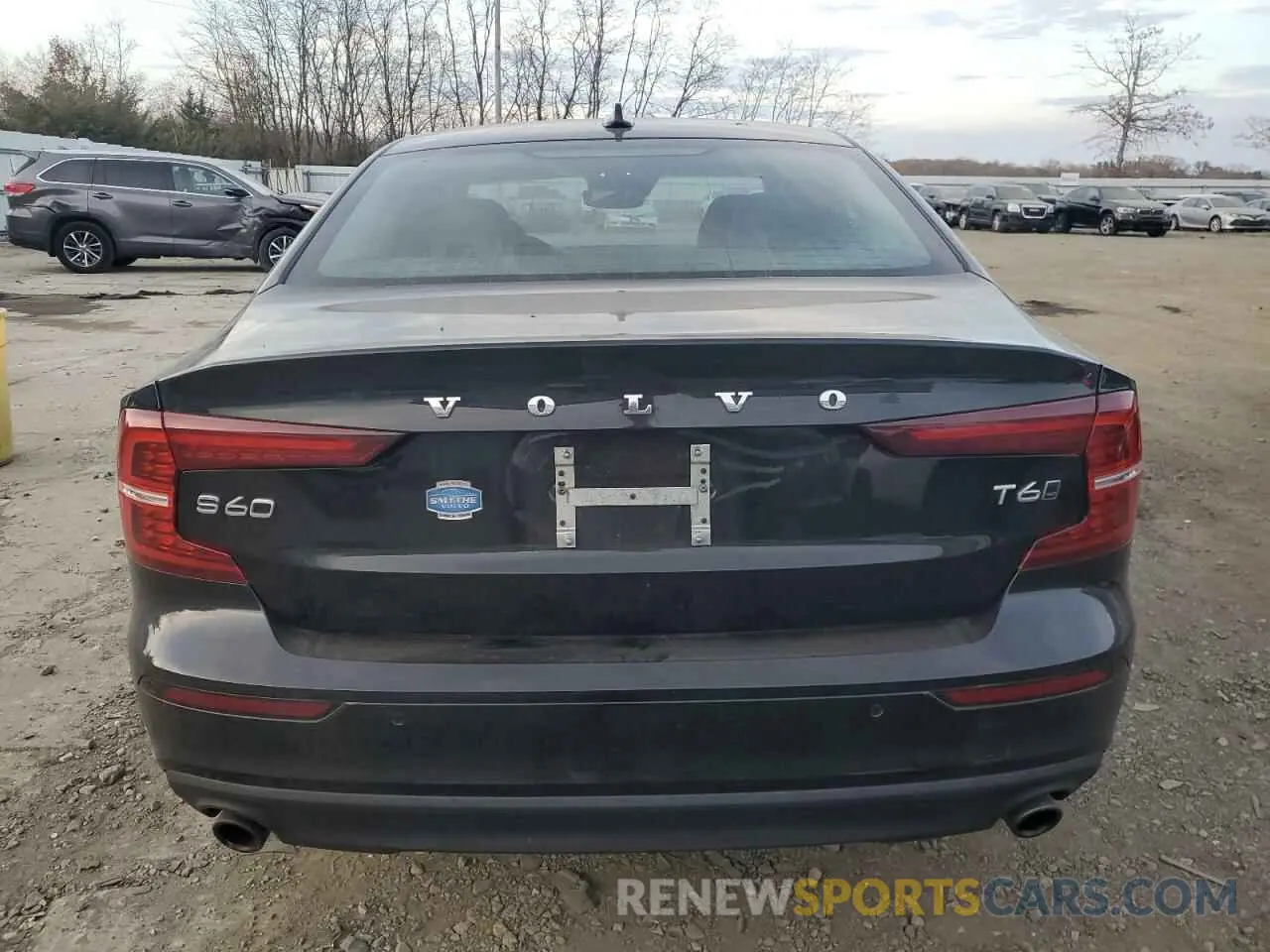 6 Photograph of a damaged car 7JRA22TK8LG065036 VOLVO S60 2020