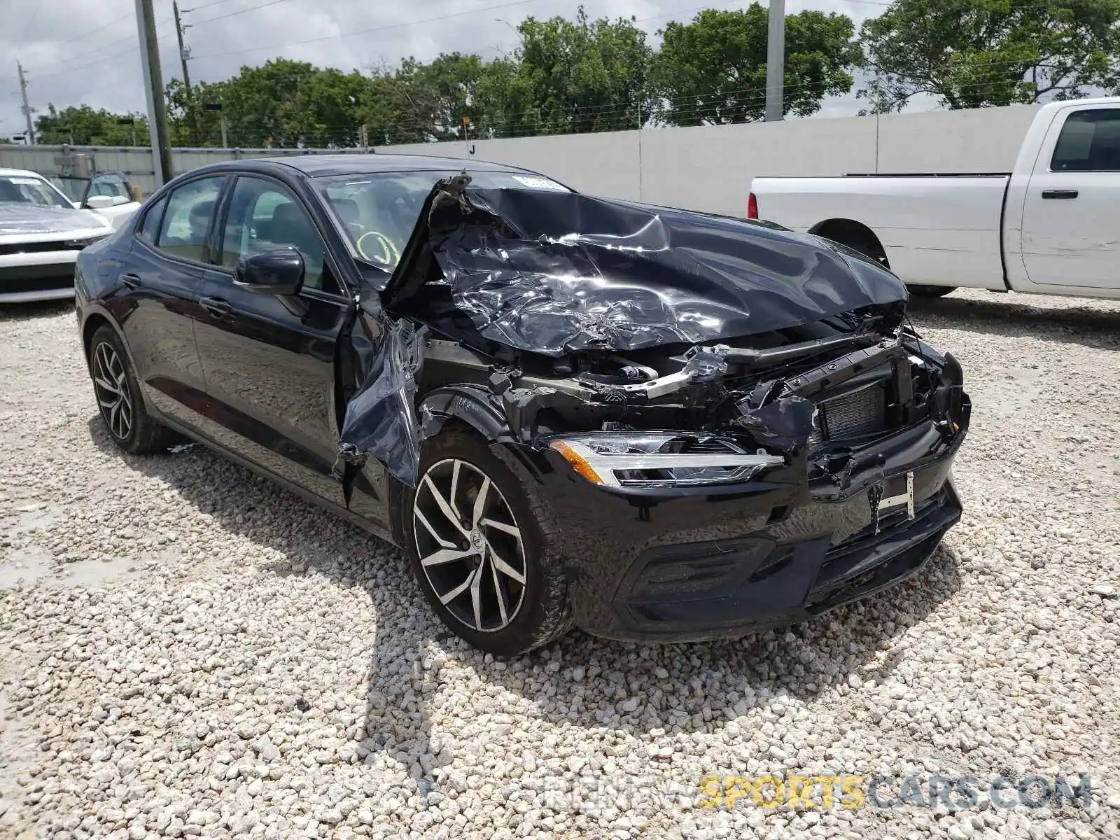 1 Photograph of a damaged car 7JRA22TK9LG063912 VOLVO S60 2020