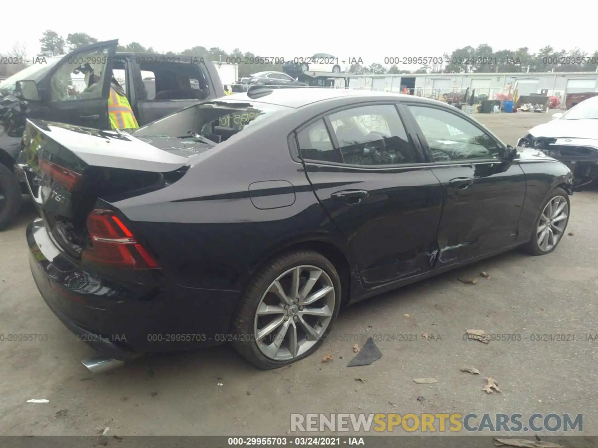 4 Photograph of a damaged car 7JRA22TKXLG038730 VOLVO S60 2020