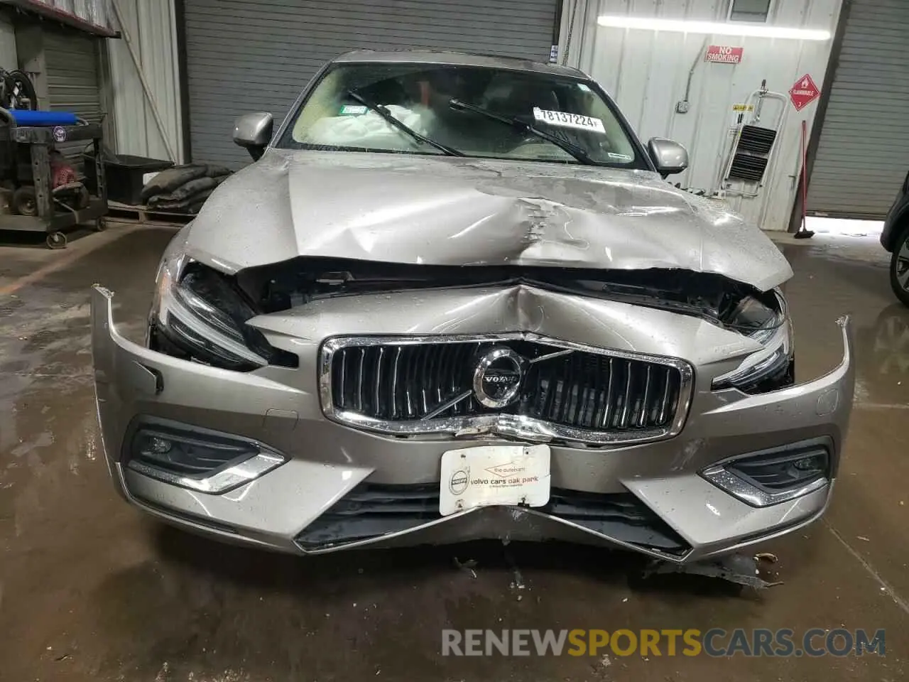 5 Photograph of a damaged car 7JRA22TL0LG030516 VOLVO S60 2020