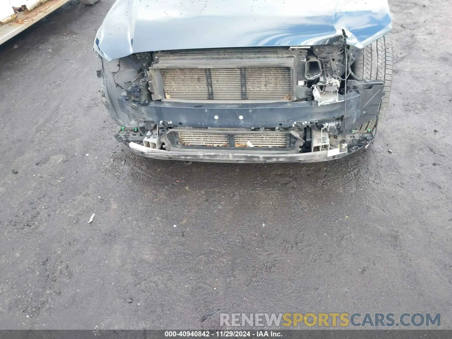 6 Photograph of a damaged car 7JRA22TL1LG067350 VOLVO S60 2020