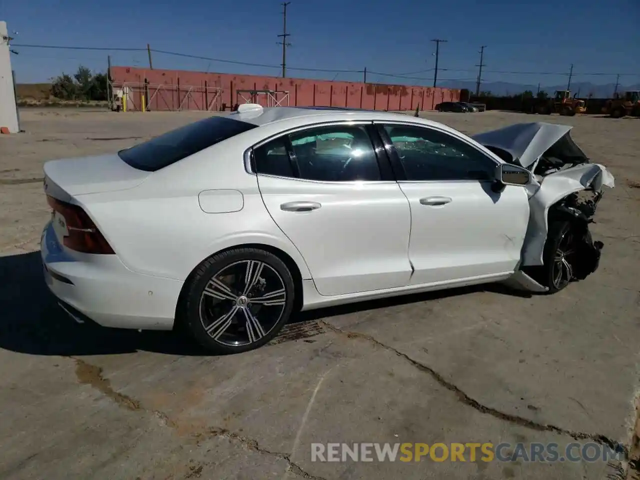 3 Photograph of a damaged car 7JRA22TL8LG065823 VOLVO S60 2020