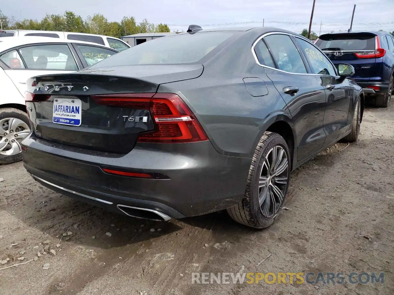 4 Photograph of a damaged car 7JRA22TL9LG045399 VOLVO S60 2020