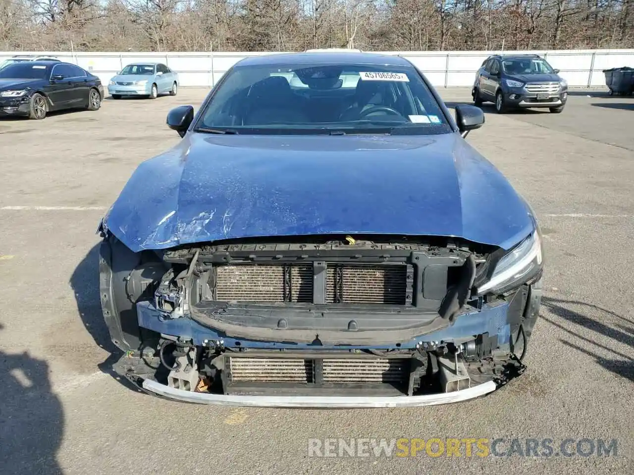 5 Photograph of a damaged car 7JRA22TM3LG064376 VOLVO S60 2020