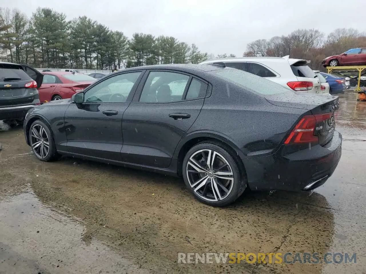 2 Photograph of a damaged car 7JRA22TM3LG067617 VOLVO S60 2020