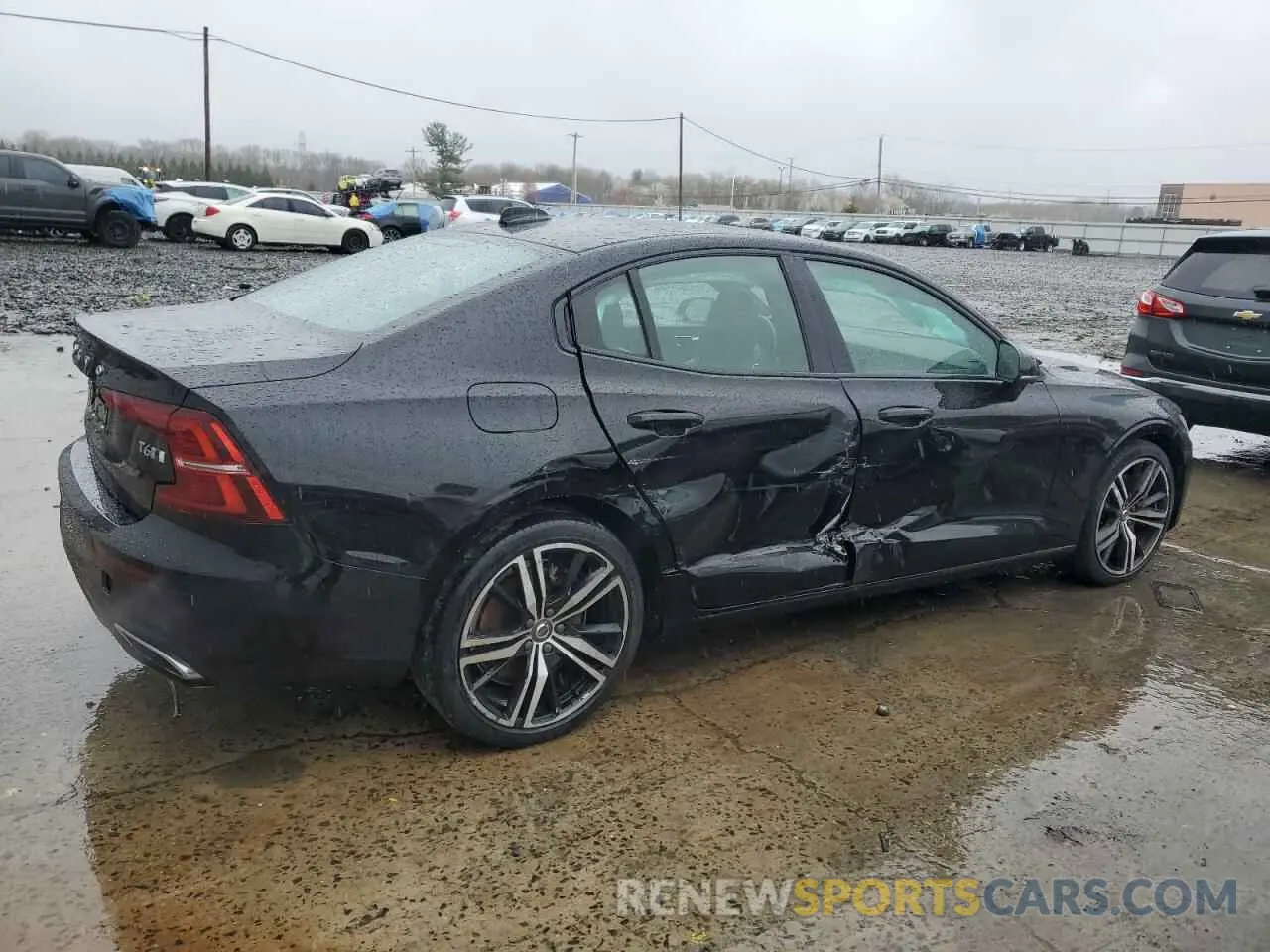 3 Photograph of a damaged car 7JRA22TM3LG067617 VOLVO S60 2020