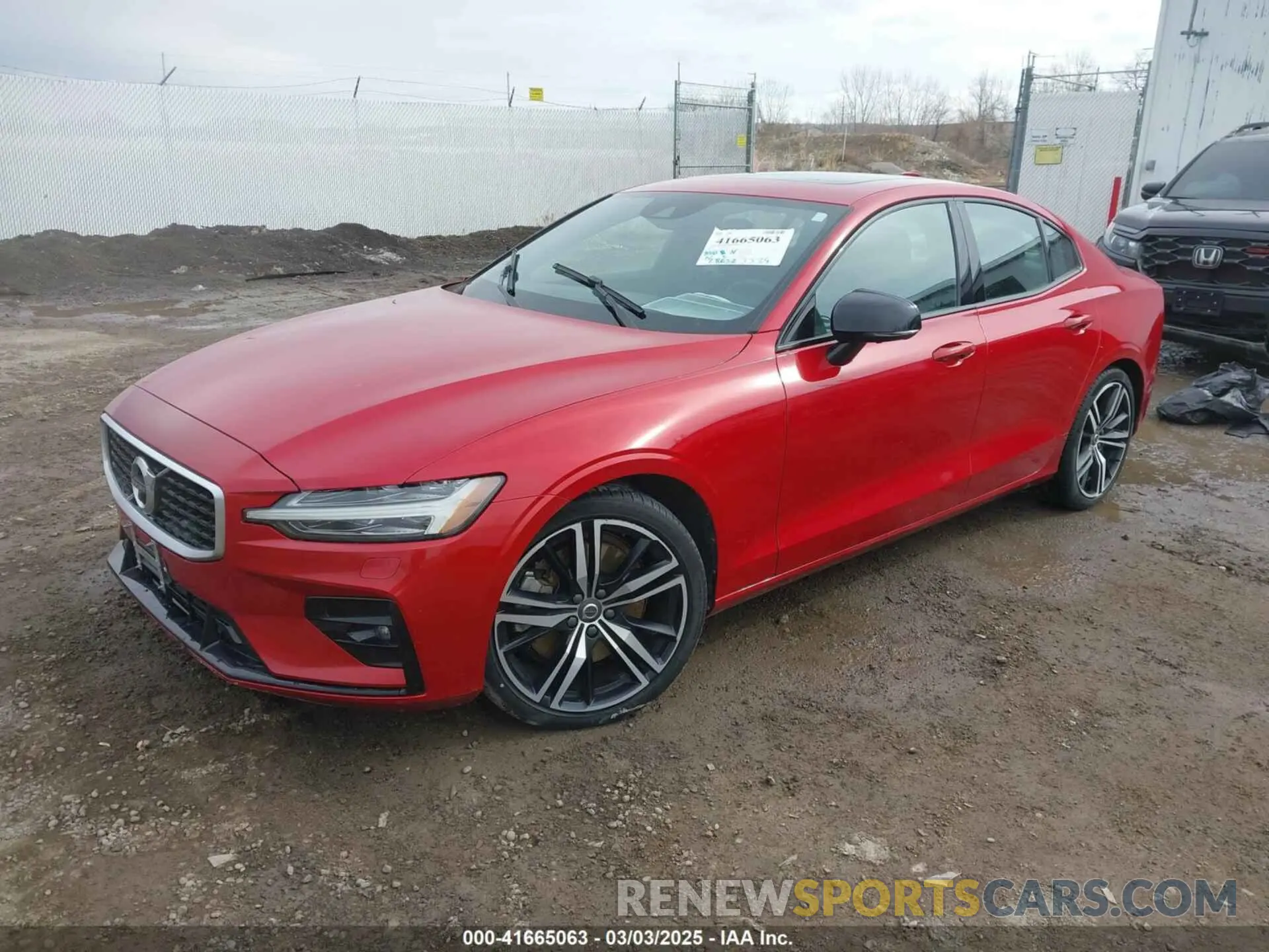 2 Photograph of a damaged car 7JRA22TM8LG039831 VOLVO S60 2020