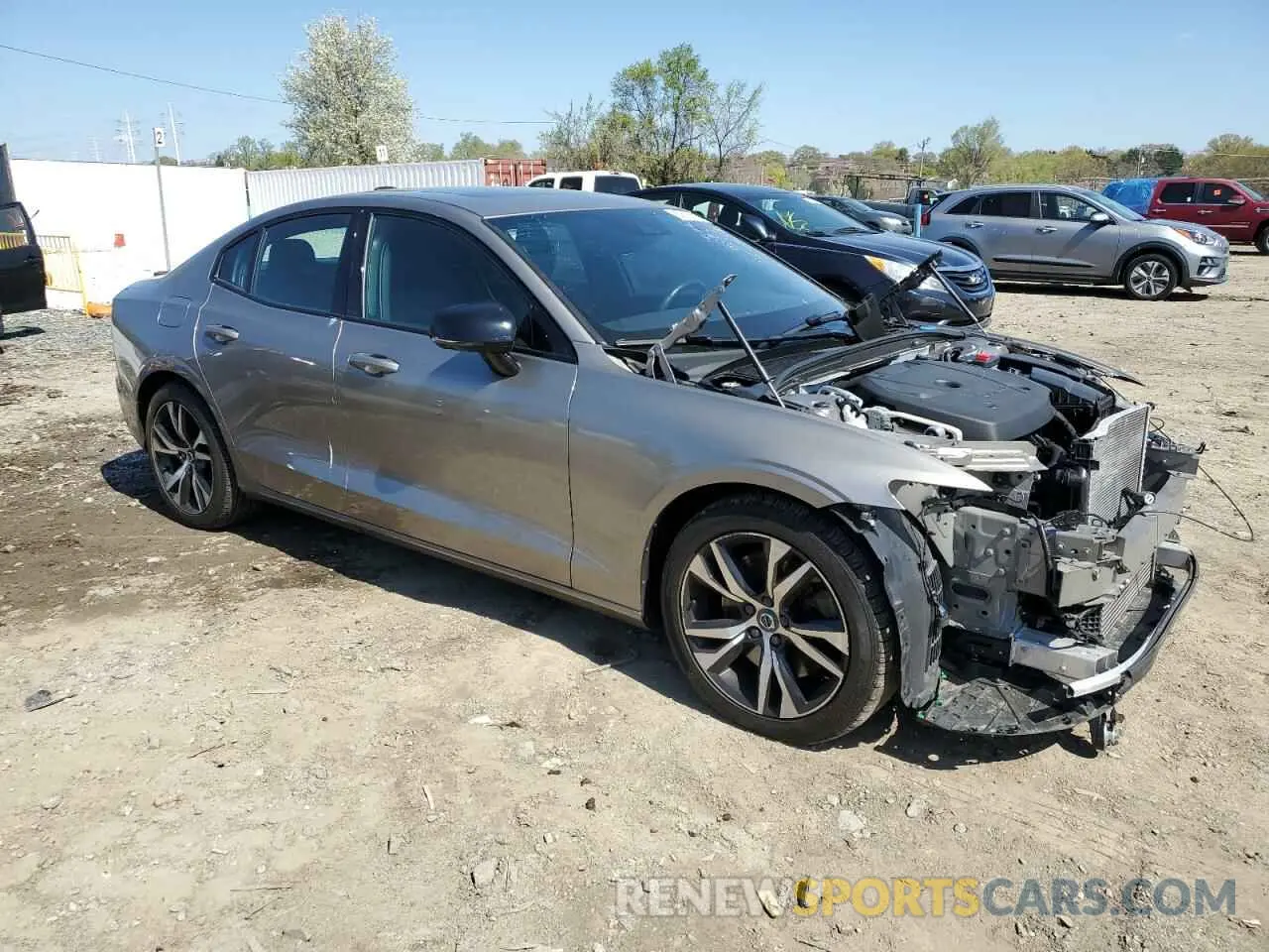 4 Photograph of a damaged car 7JRA22TM8LG057410 VOLVO S60 2020