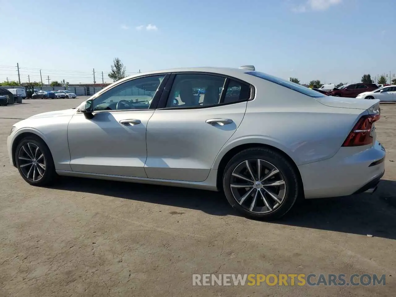 2 Photograph of a damaged car 7JR102FK0MG092492 VOLVO S60 2021