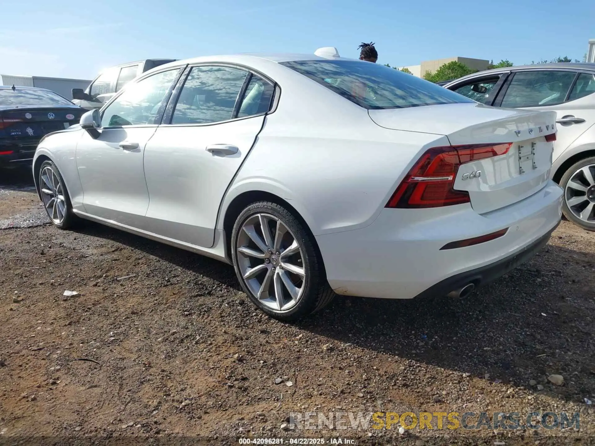 3 Photograph of a damaged car 7JR102FK0MG093996 VOLVO S60 2021