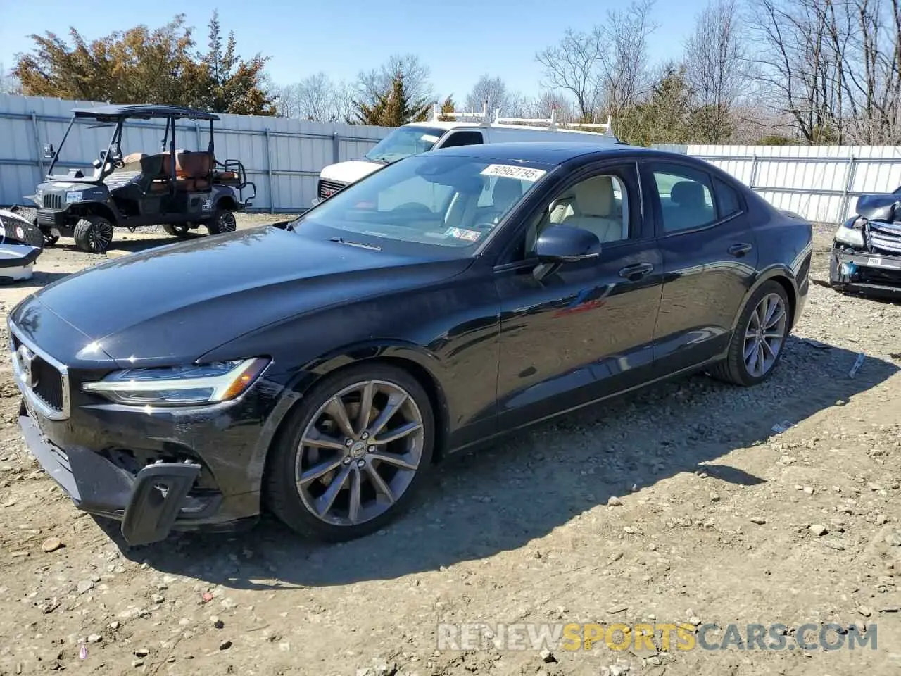 1 Photograph of a damaged car 7JR102FK1MG080612 VOLVO S60 2021
