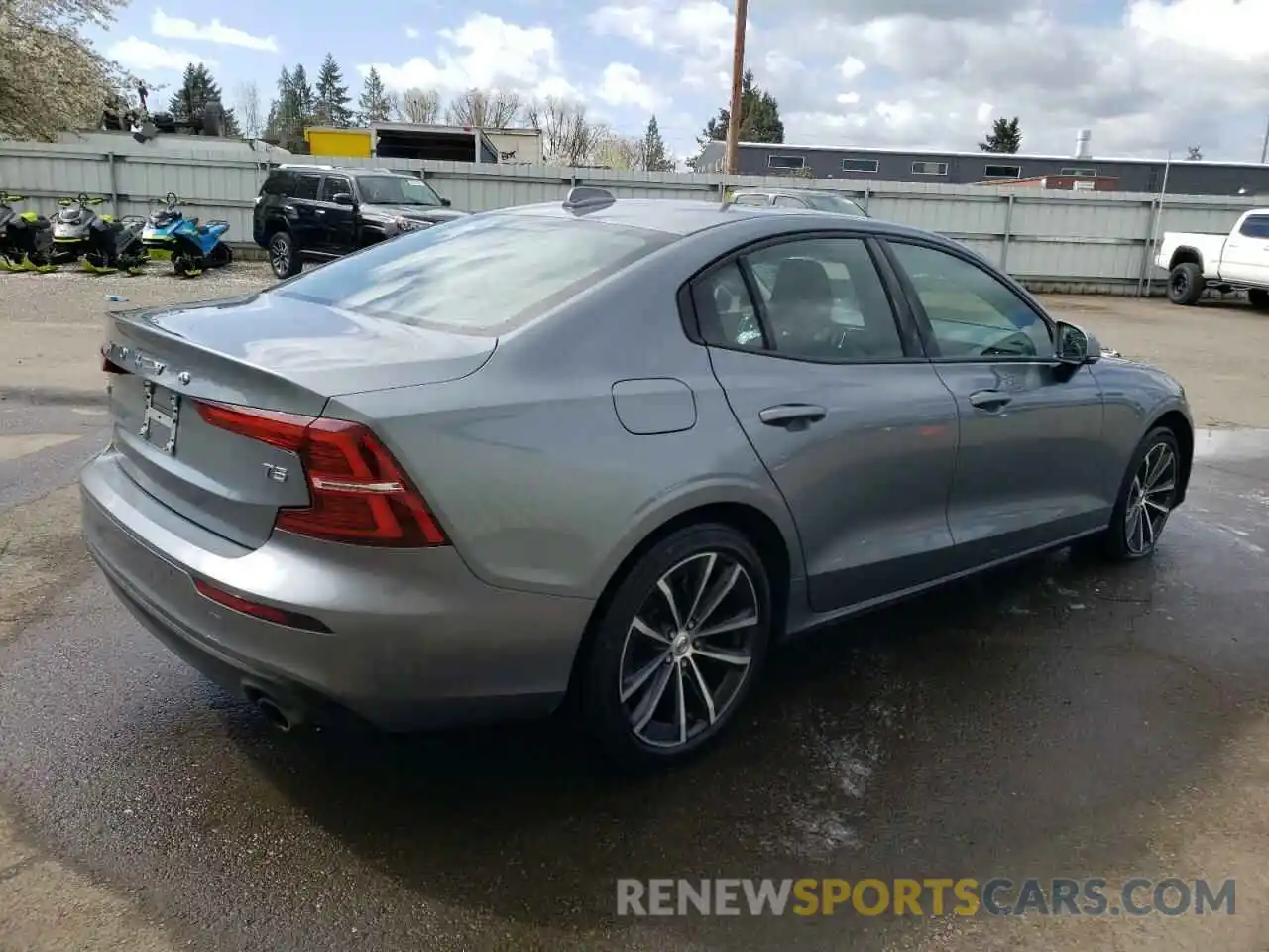 3 Photograph of a damaged car 7JR102FK1MG094462 VOLVO S60 2021