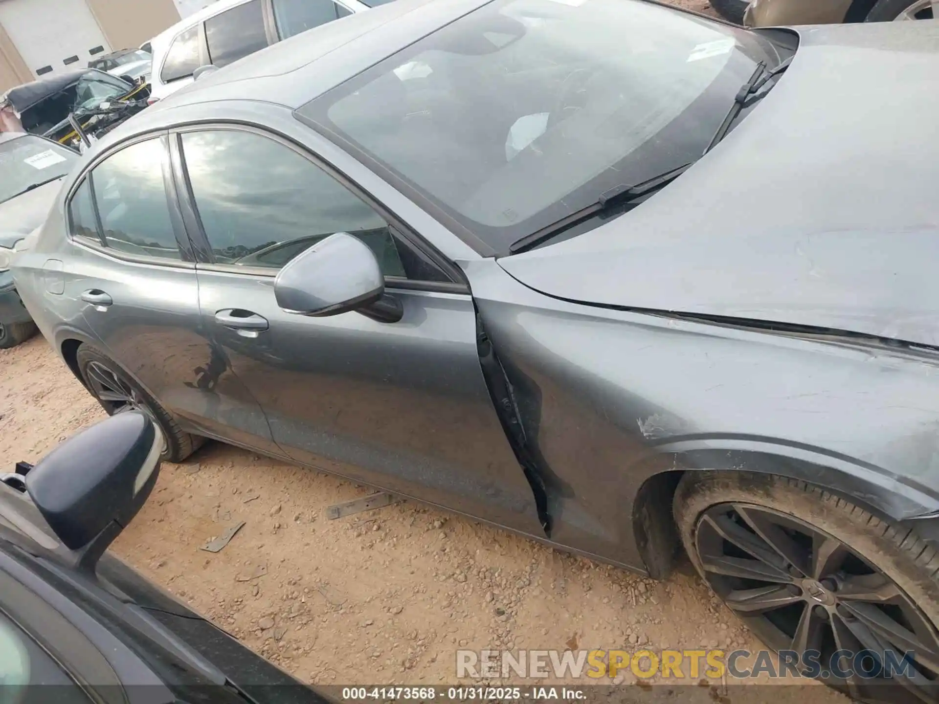 13 Photograph of a damaged car 7JR102FK2MG095507 VOLVO S60 2021