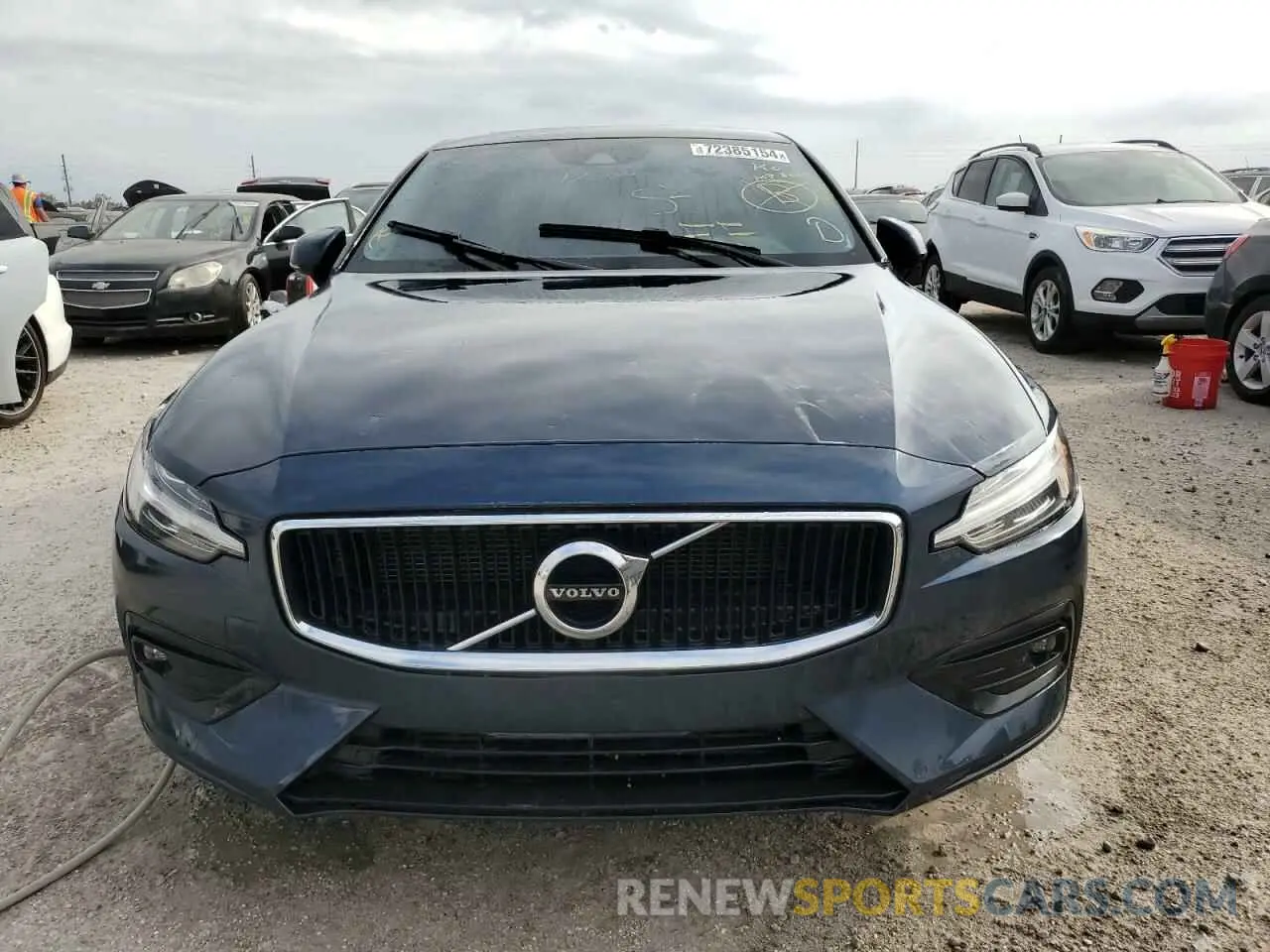 5 Photograph of a damaged car 7JR102FK3MG093653 VOLVO S60 2021
