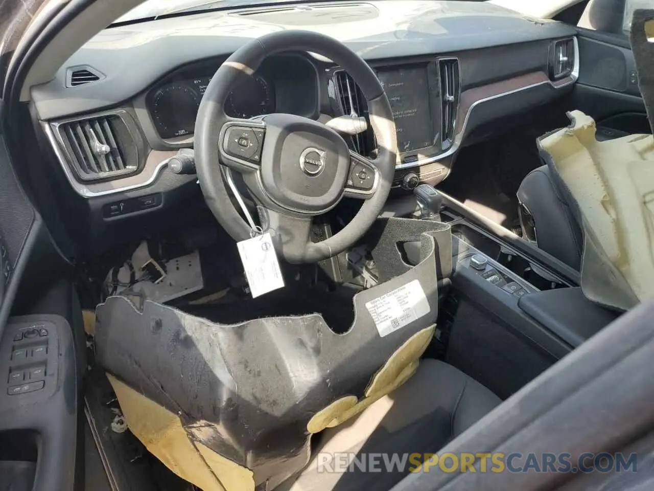 8 Photograph of a damaged car 7JR102FK3MG093653 VOLVO S60 2021