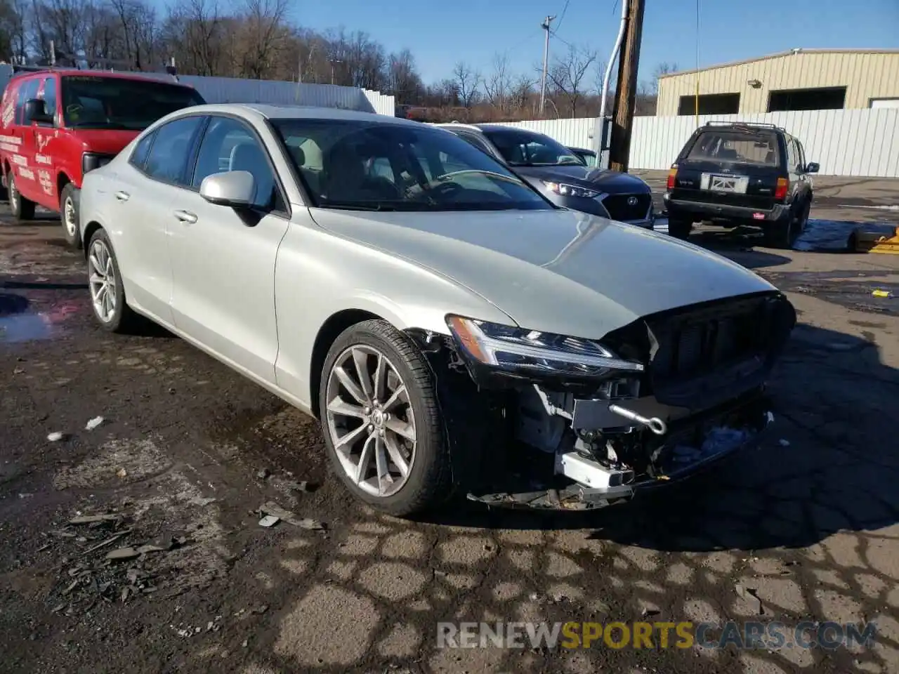 1 Photograph of a damaged car 7JR102FK6MG095039 VOLVO S60 2021