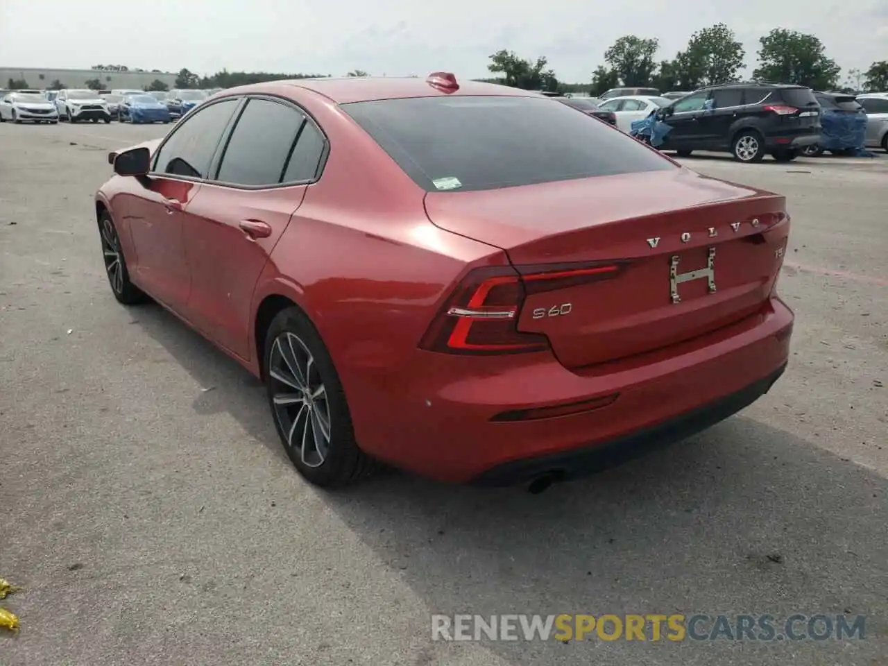 3 Photograph of a damaged car 7JR102FK7MG092067 VOLVO S60 2021