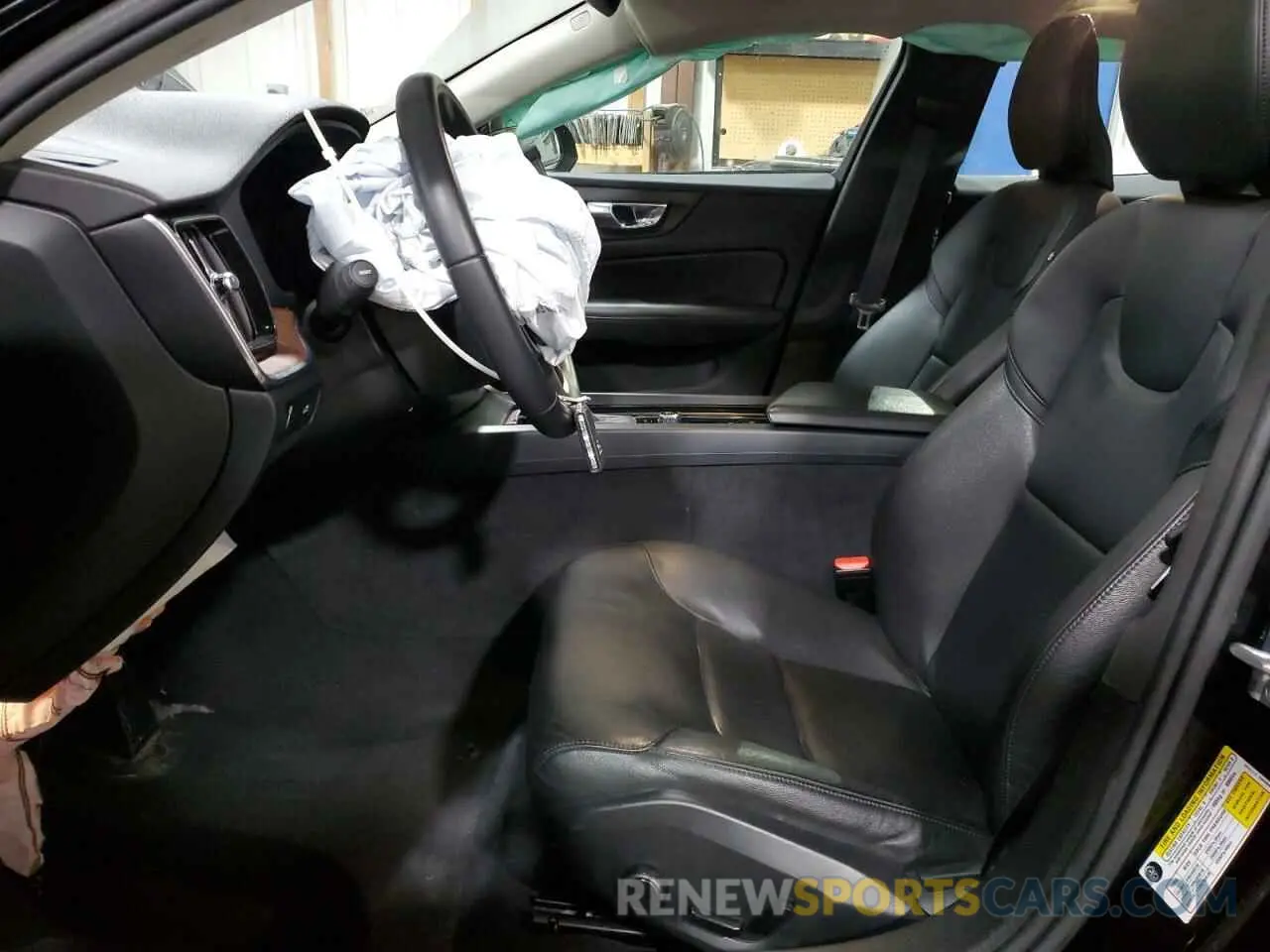 7 Photograph of a damaged car 7JR102FK8MG094362 VOLVO S60 2021