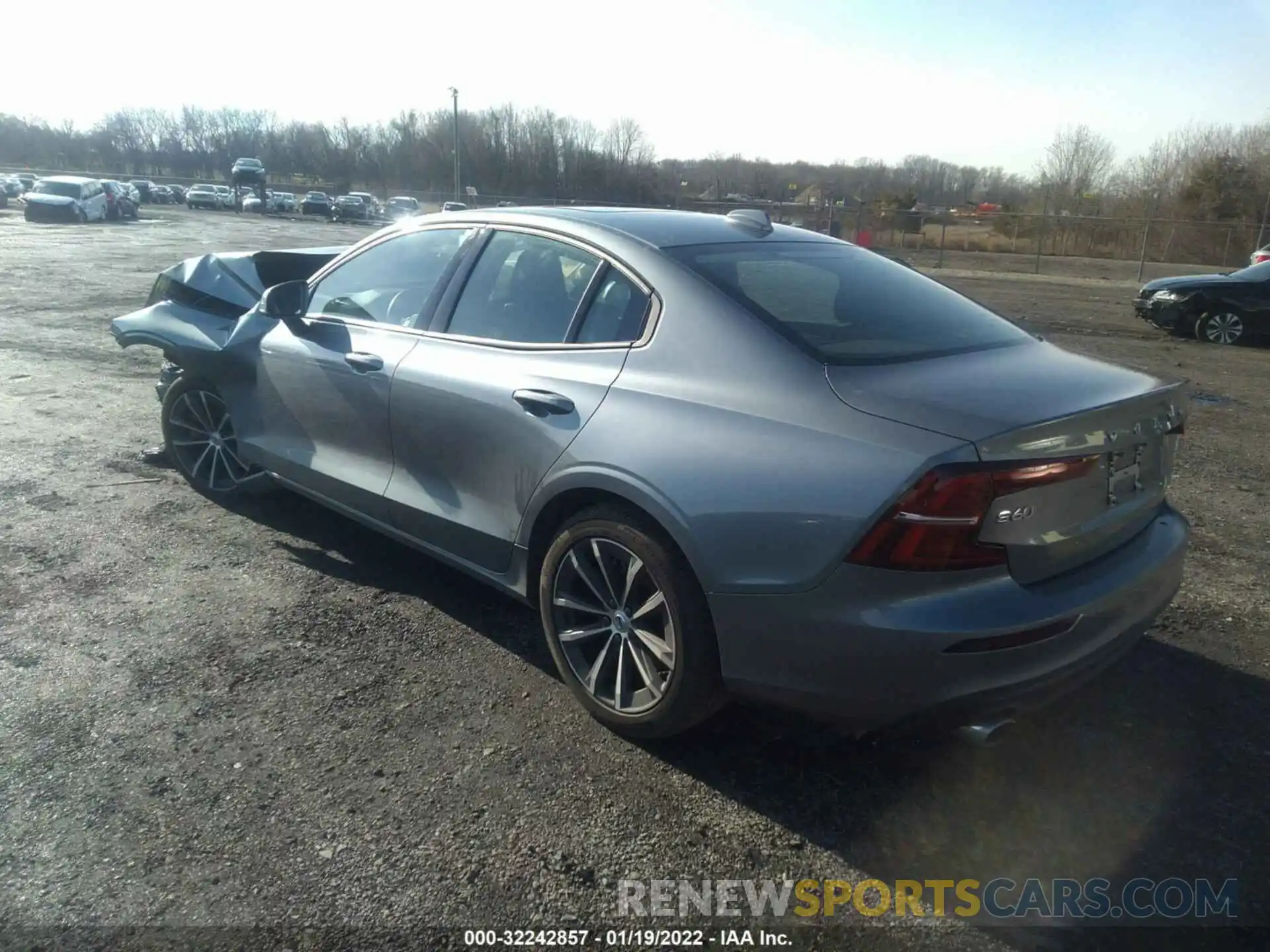 3 Photograph of a damaged car 7JR102FK8MG095382 VOLVO S60 2021