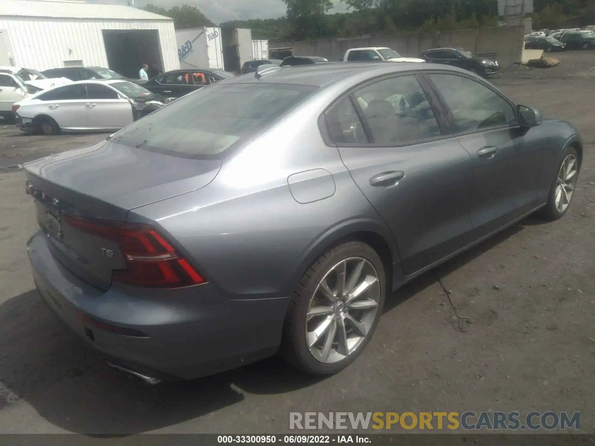 4 Photograph of a damaged car 7JR102FK8MG096452 VOLVO S60 2021