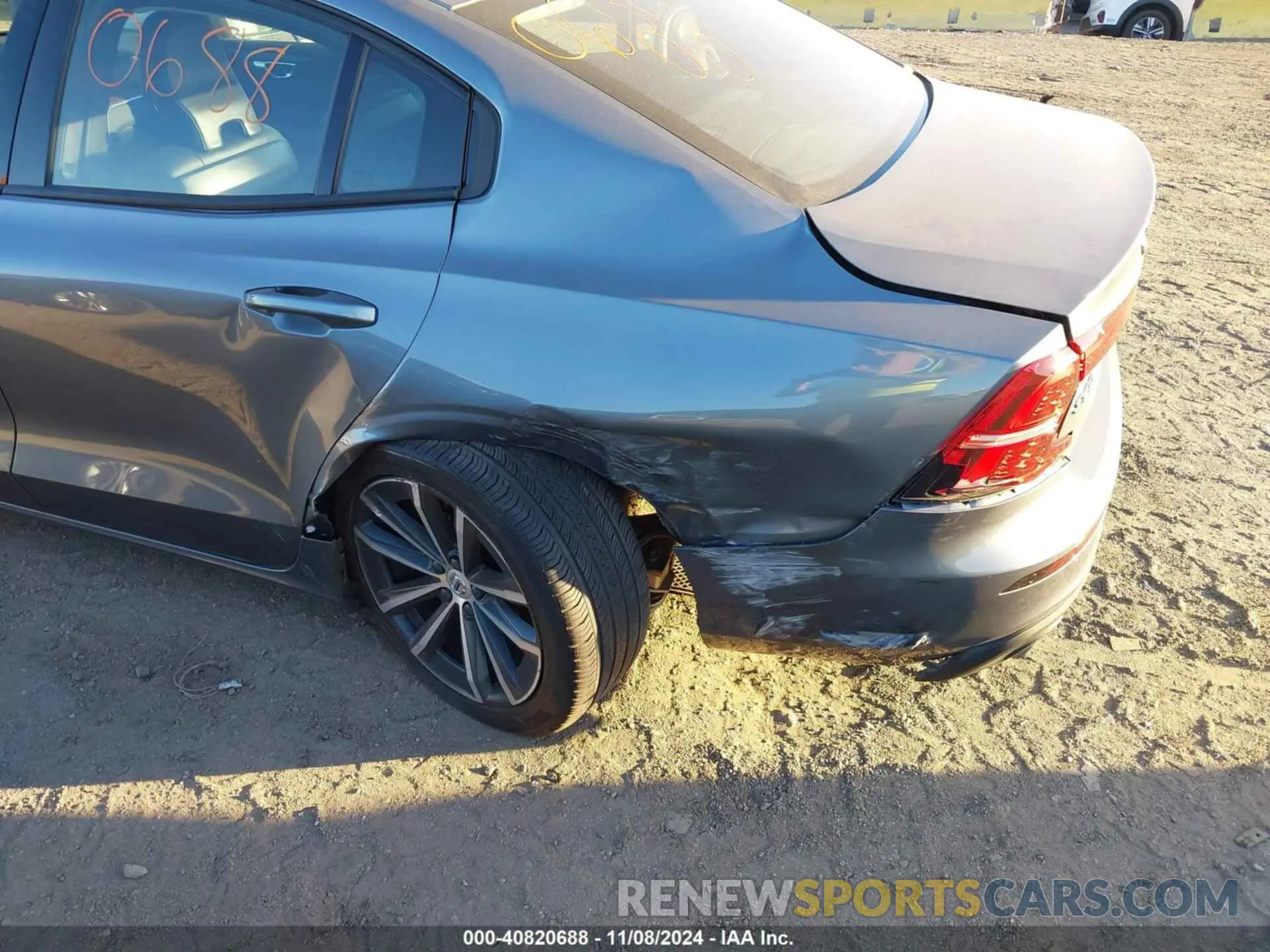 20 Photograph of a damaged car 7JR102FK9MG080454 VOLVO S60 2021