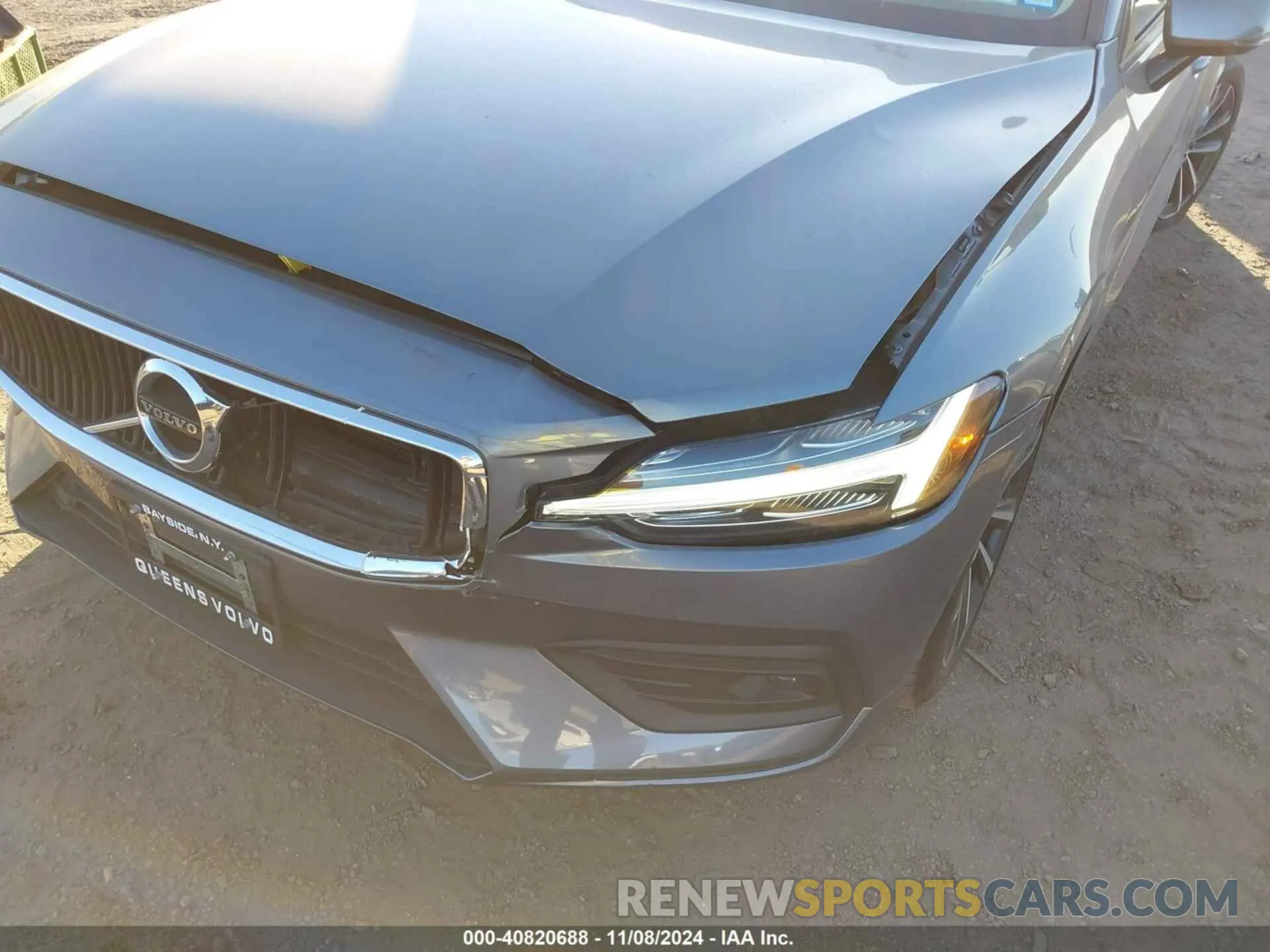 21 Photograph of a damaged car 7JR102FK9MG080454 VOLVO S60 2021