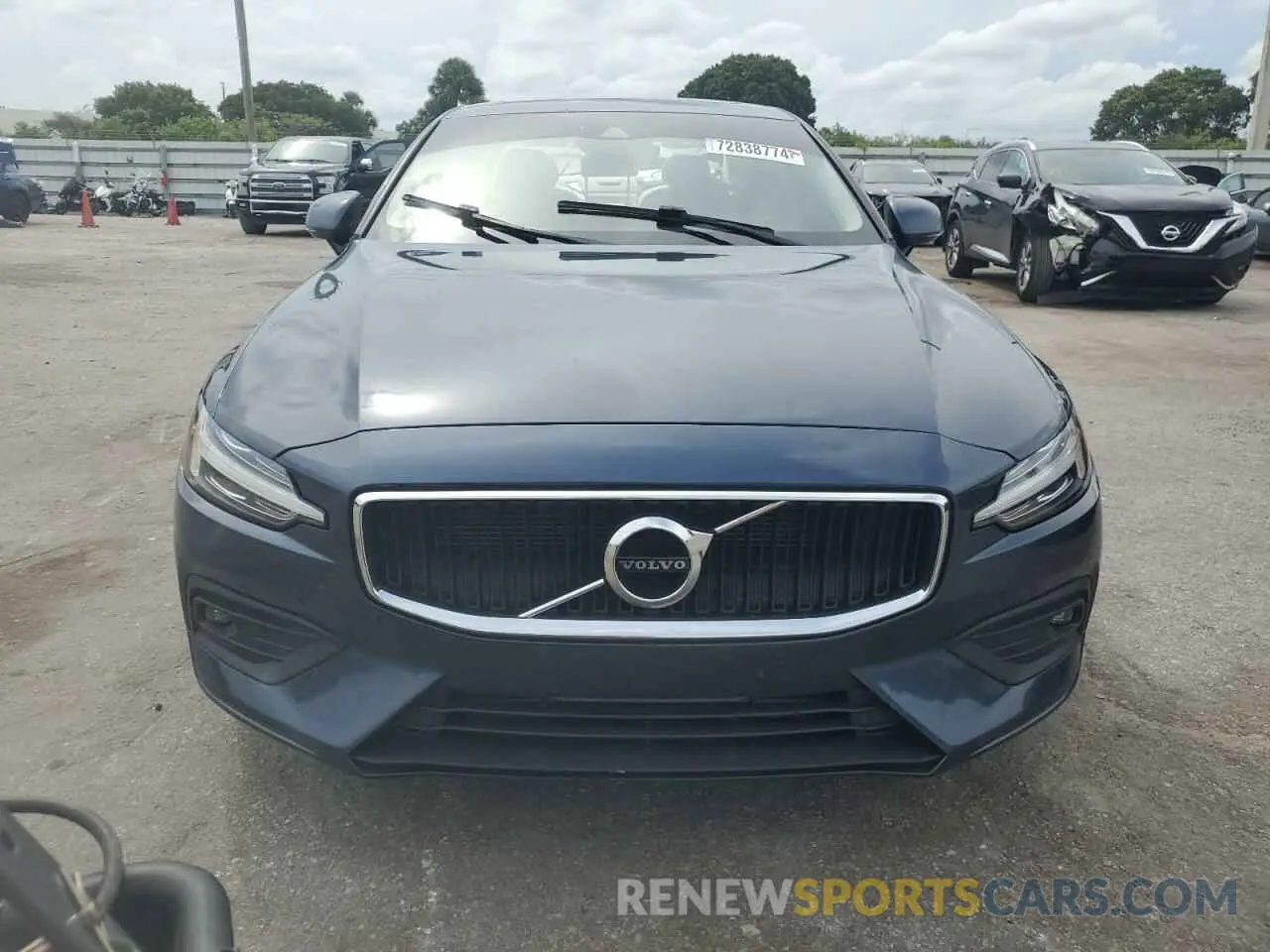 5 Photograph of a damaged car 7JR102FK9MG096704 VOLVO S60 2021