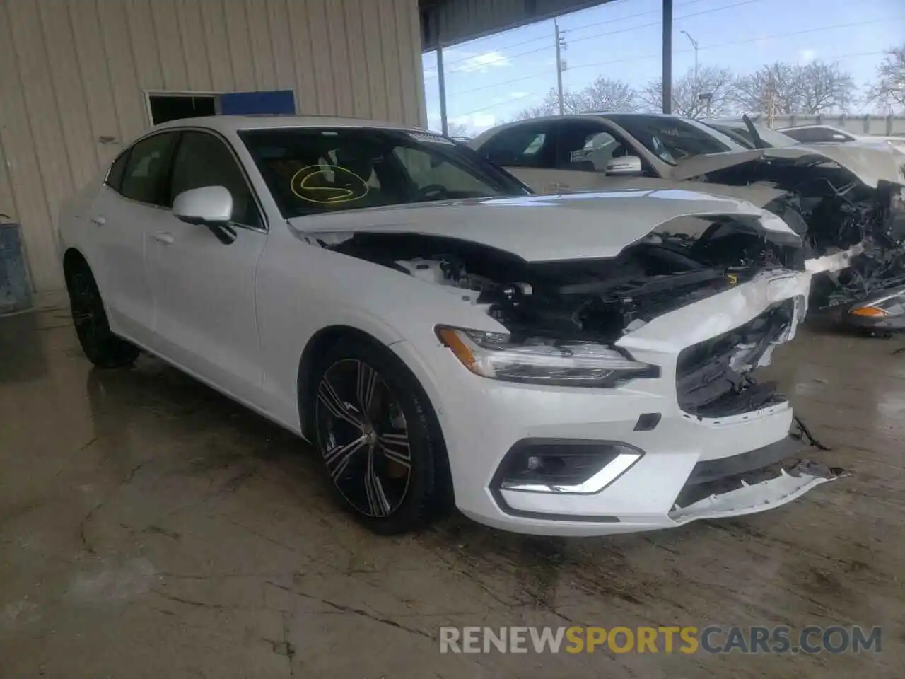 1 Photograph of a damaged car 7JR102FL8MG094919 VOLVO S60 2021