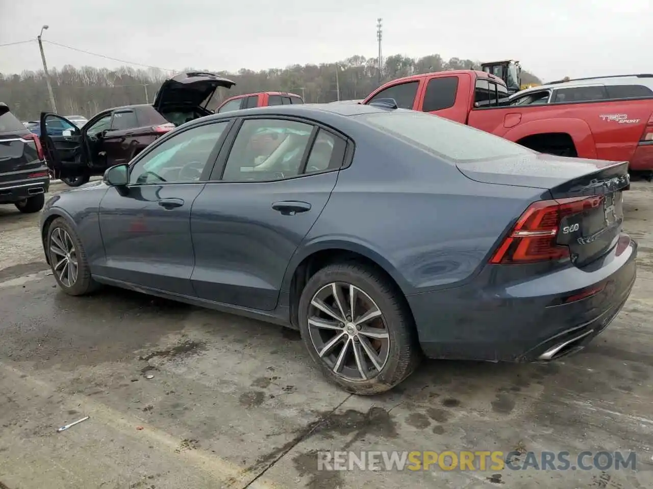 2 Photograph of a damaged car 7JR102FZ6MG118395 VOLVO S60 2021