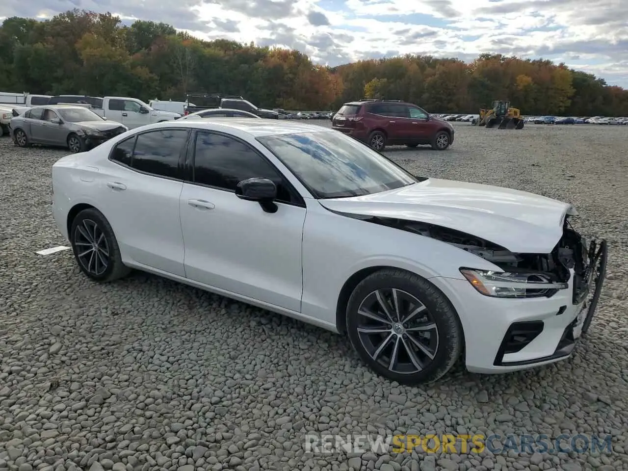 4 Photograph of a damaged car 7JR102FZ8MG122870 VOLVO S60 2021